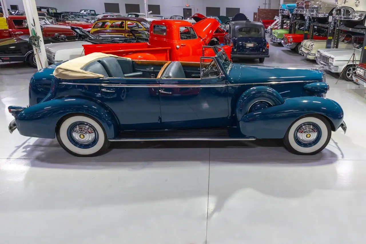 Cadillac Convertible Sedan with Imperial Division, foto 9