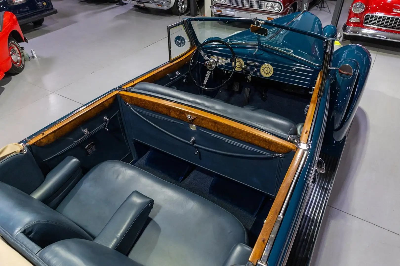 Cadillac Sonstige Convertible Sedan with Imperial Division Blau - 2