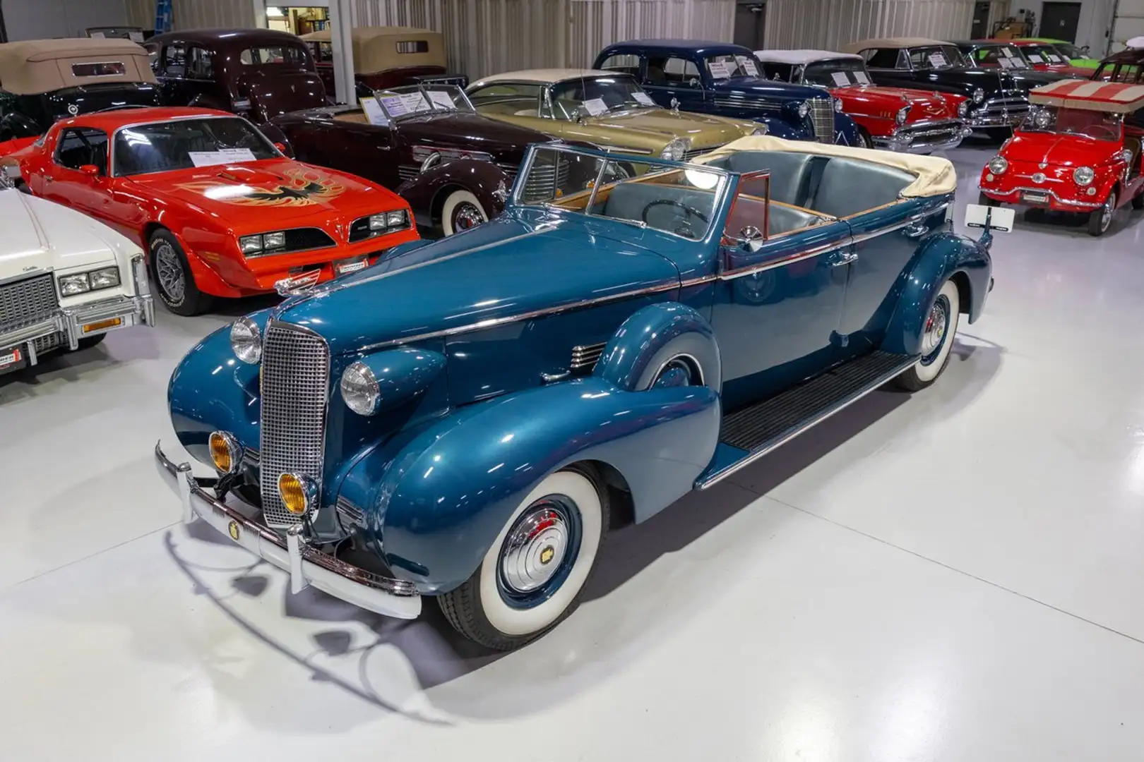 Cadillac Sonstige Convertible Sedan with Imperial Division Blau - 1
