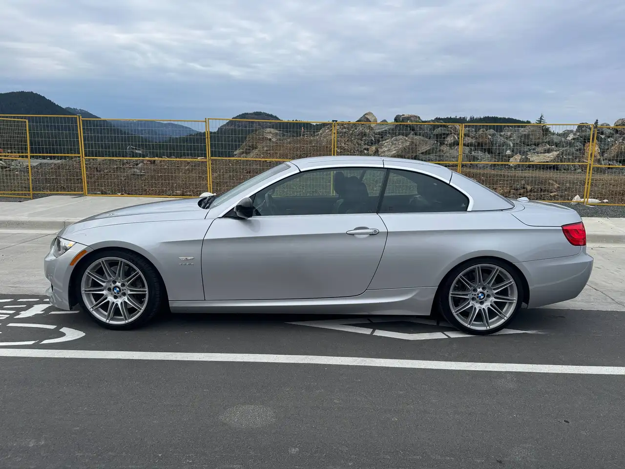 BMW 3 Series снимка BMW 3 Series