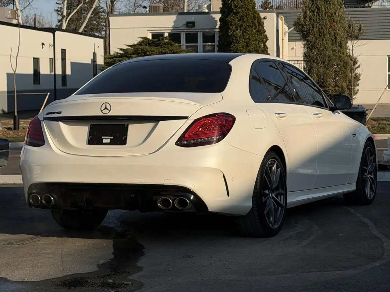 Mercedes-Benz C-Class снимка Mercedes-Benz C-Class