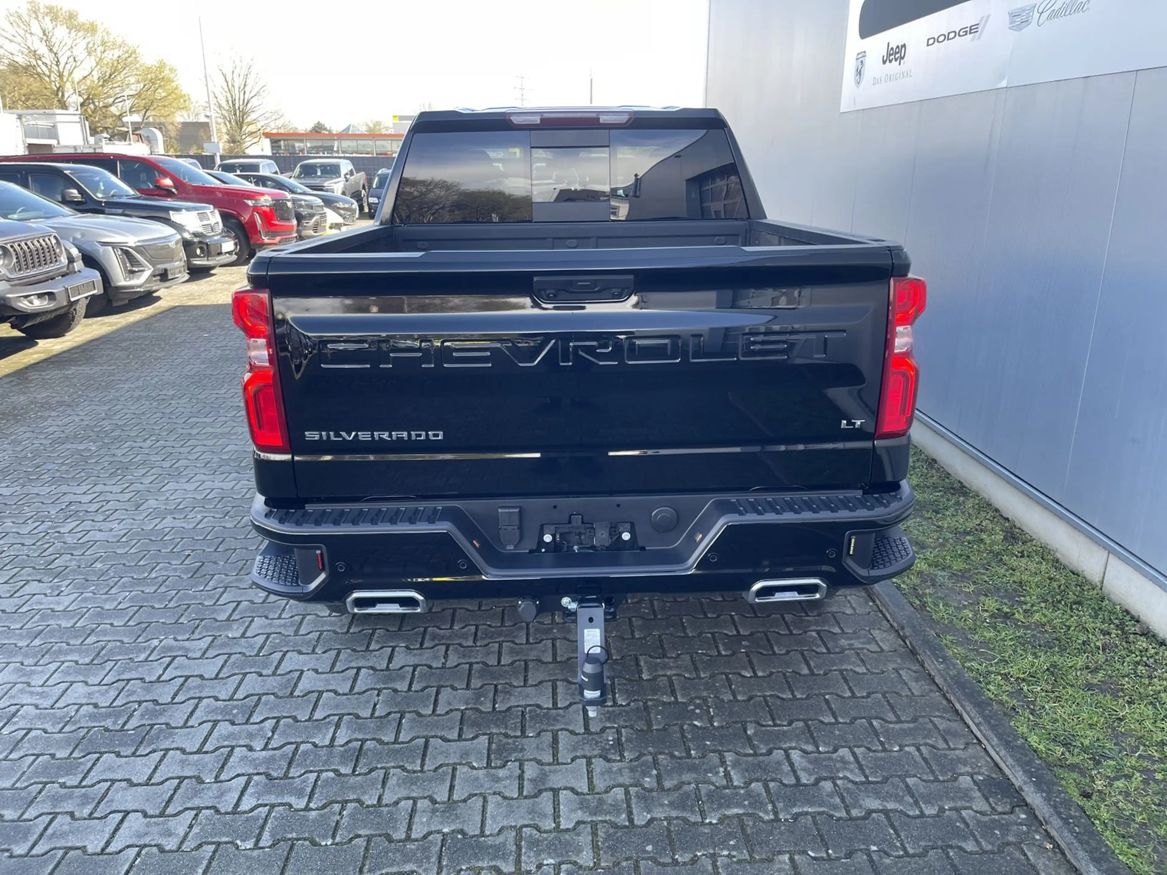 Chevrolet Silverado 1500 LT Trail Boss 6.2 V8 — photo 4