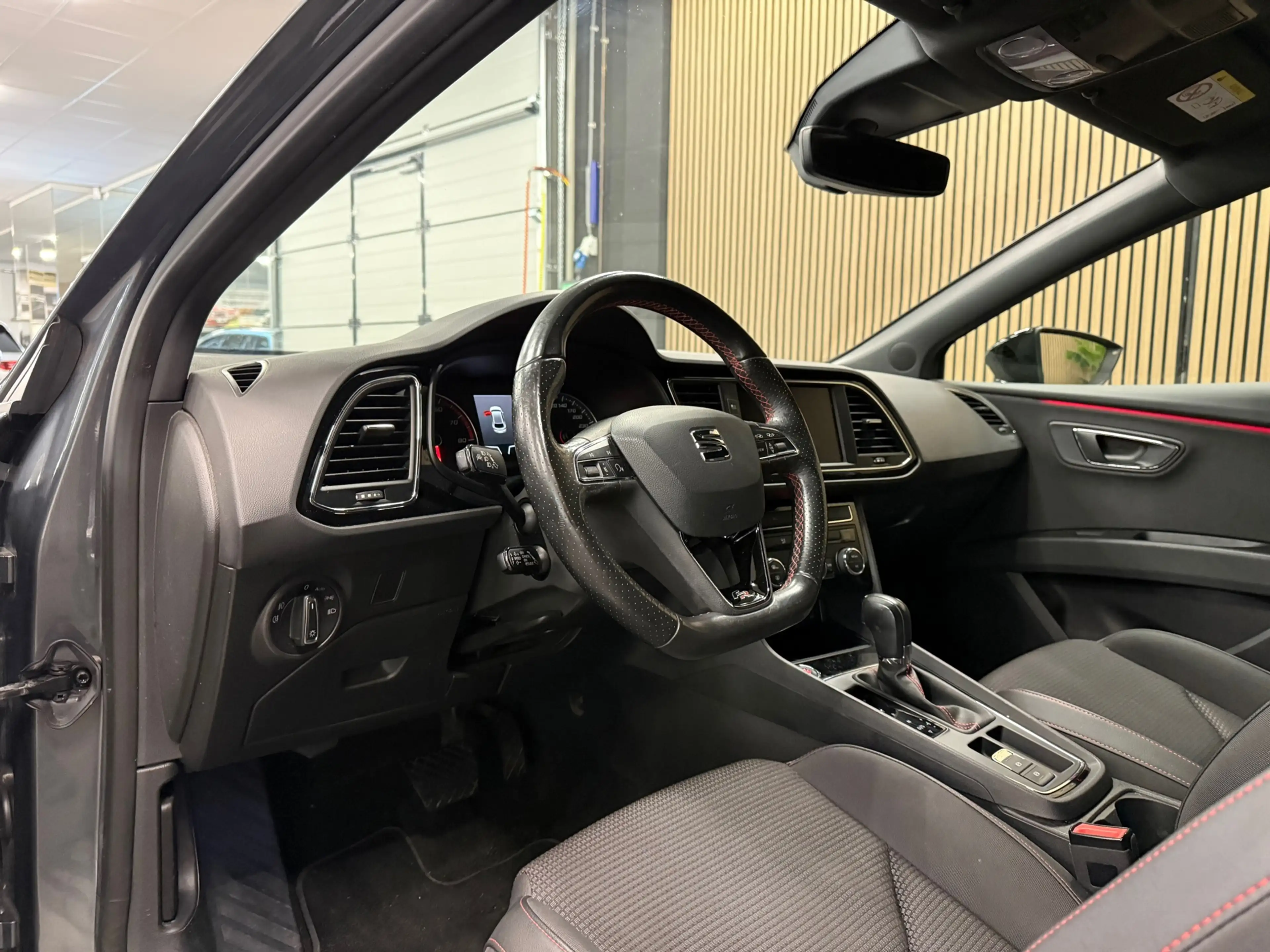 SEAT Leon 1.4 EcoTSI FR Business Intense * Automaat / Naviga — photo 12