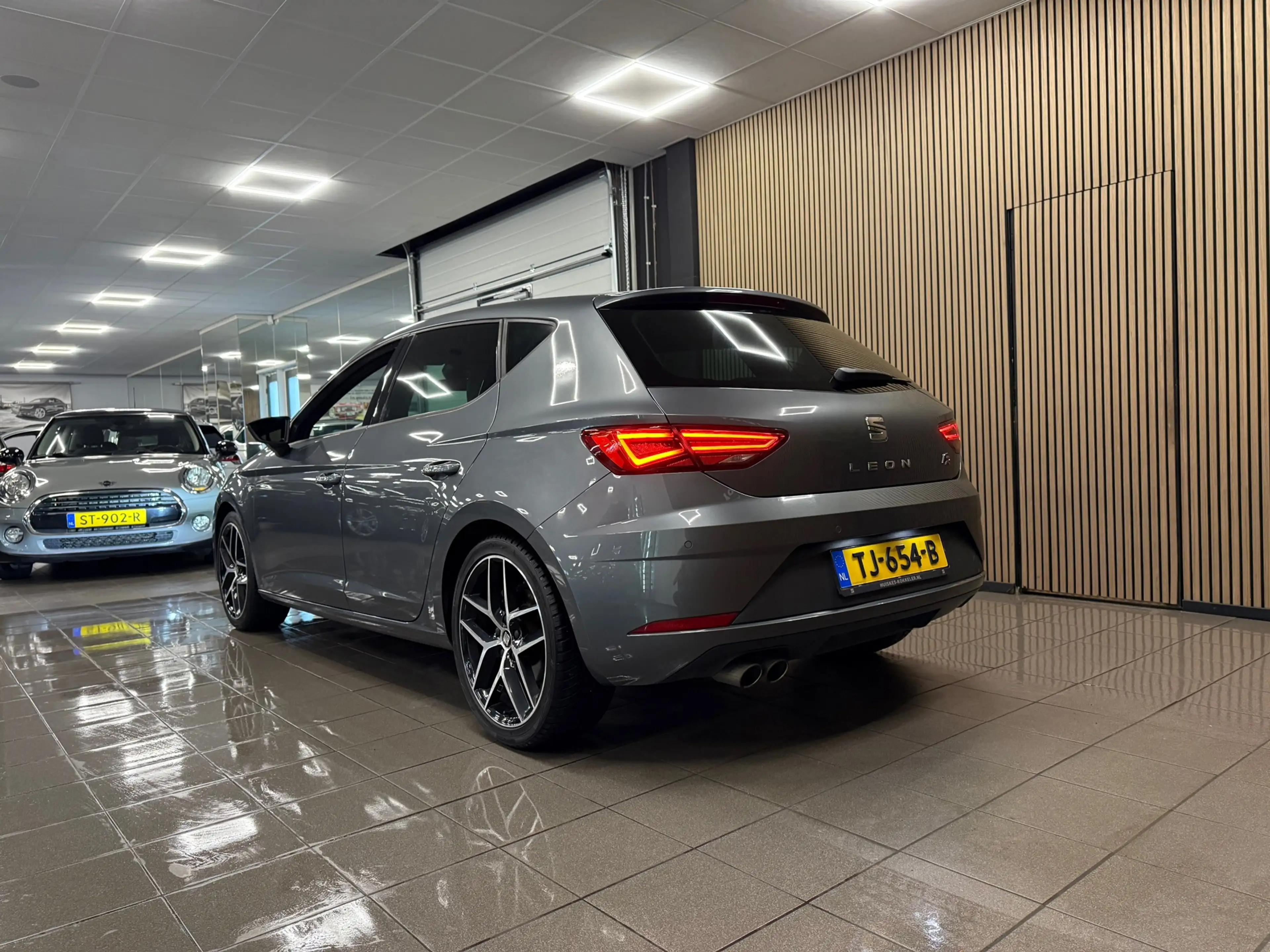 SEAT Leon 1.4 EcoTSI FR Business Intense * Automaat / Naviga — photo 3