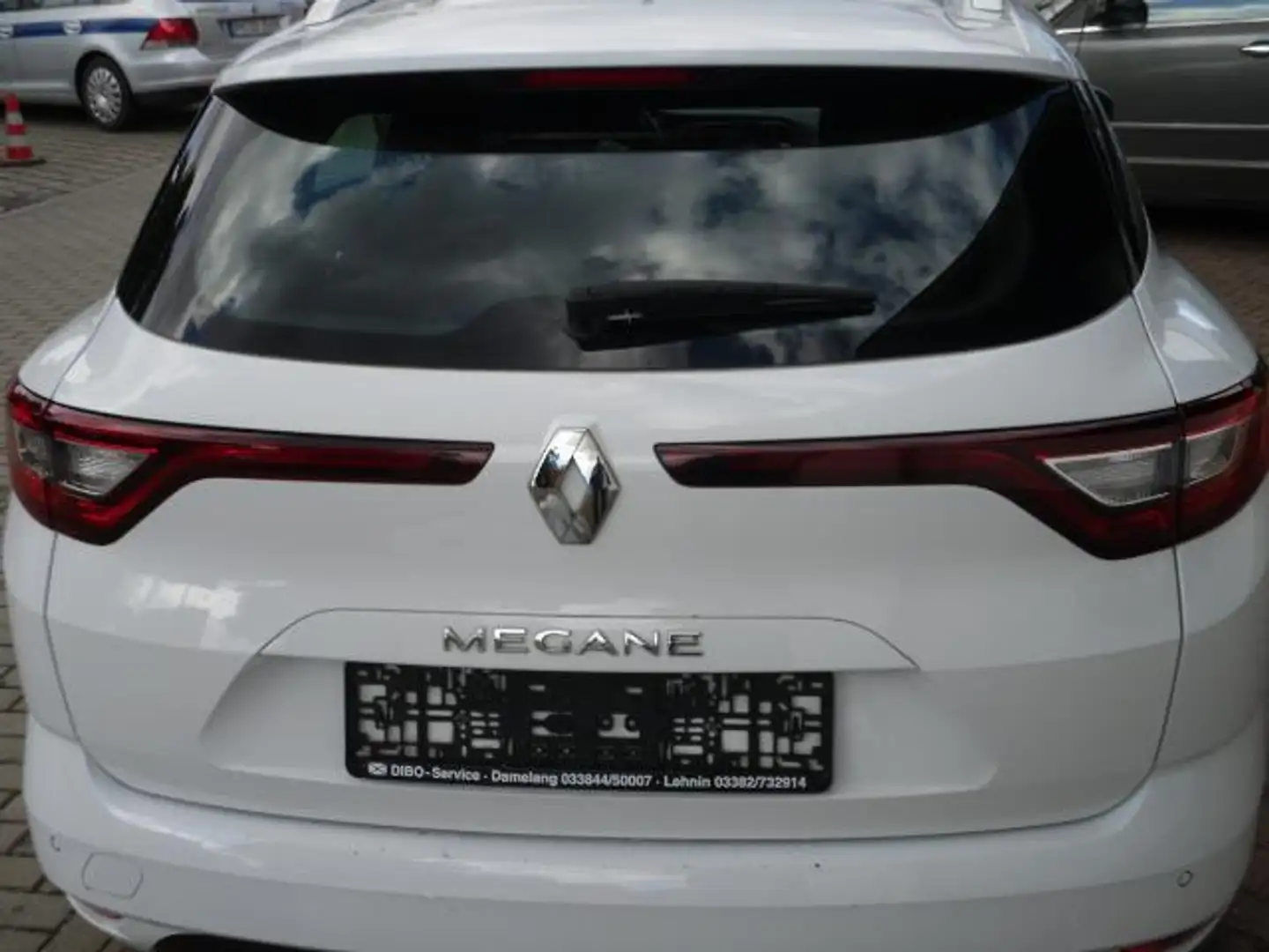 Renault Megane 1.5 dci Automatik  Klimaautomatik 1.Hd. PDC vo+hi Weiß - 2
