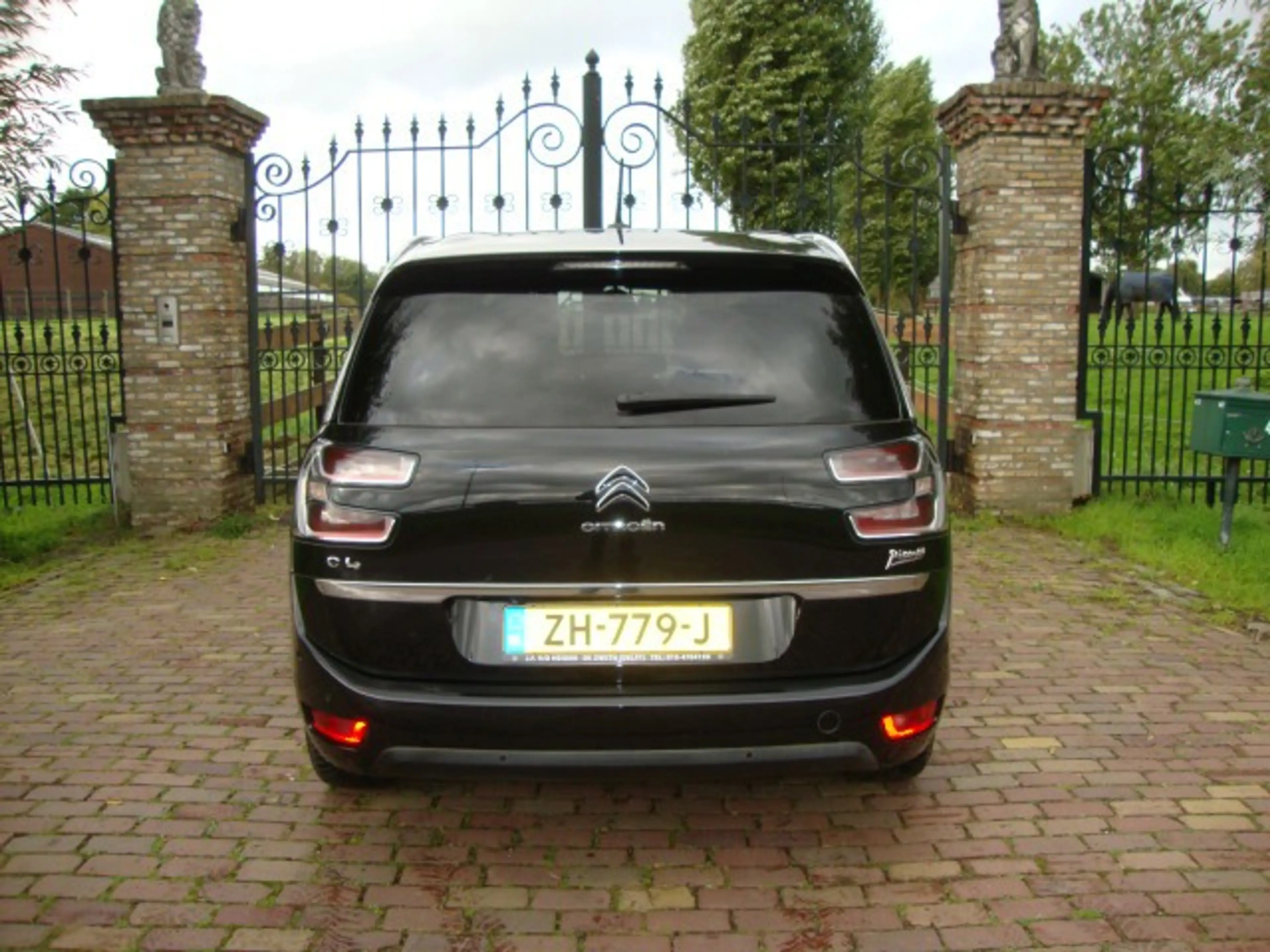 Citroen Grand C4 Picasso 1.6 BlueHDi Shine 7 zits — photo 7