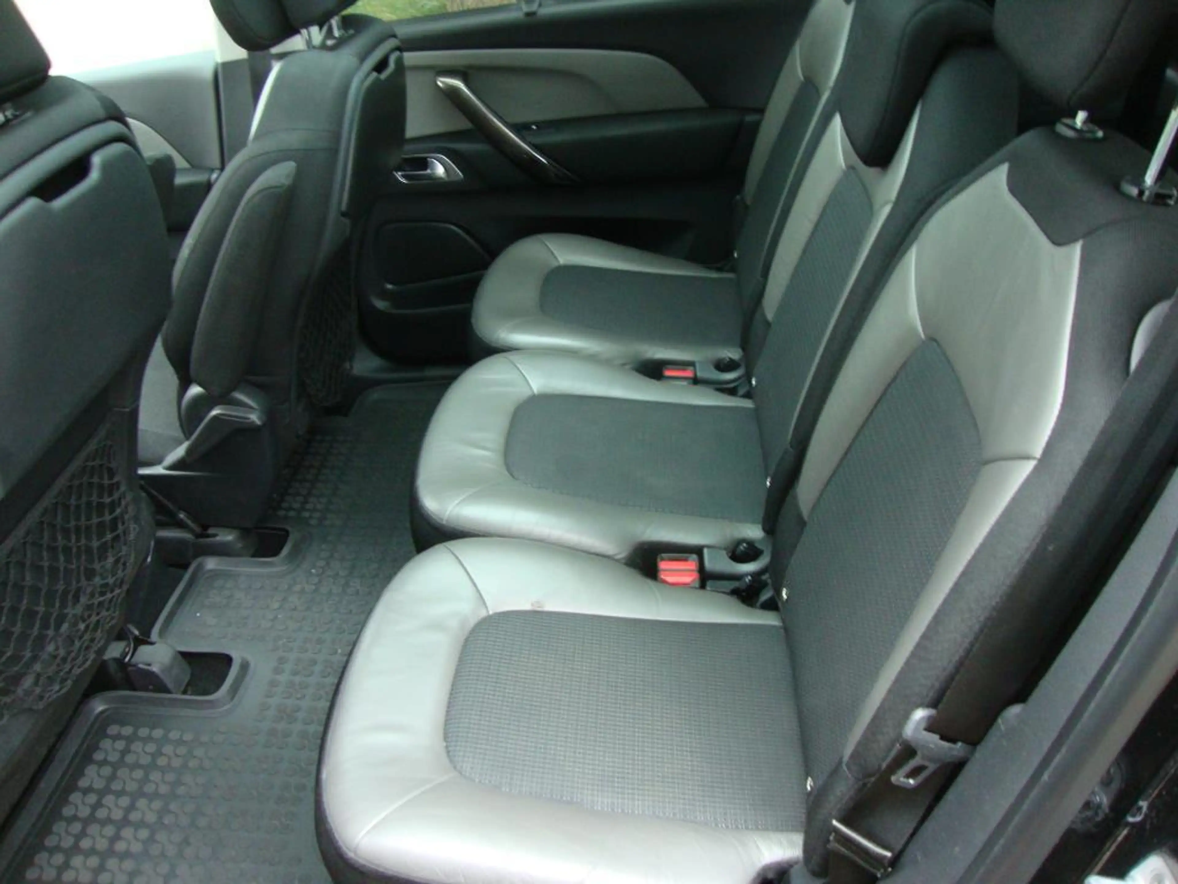 Citroen Grand C4 Picasso 1.6 BlueHDi Shine 7 zits — photo 12