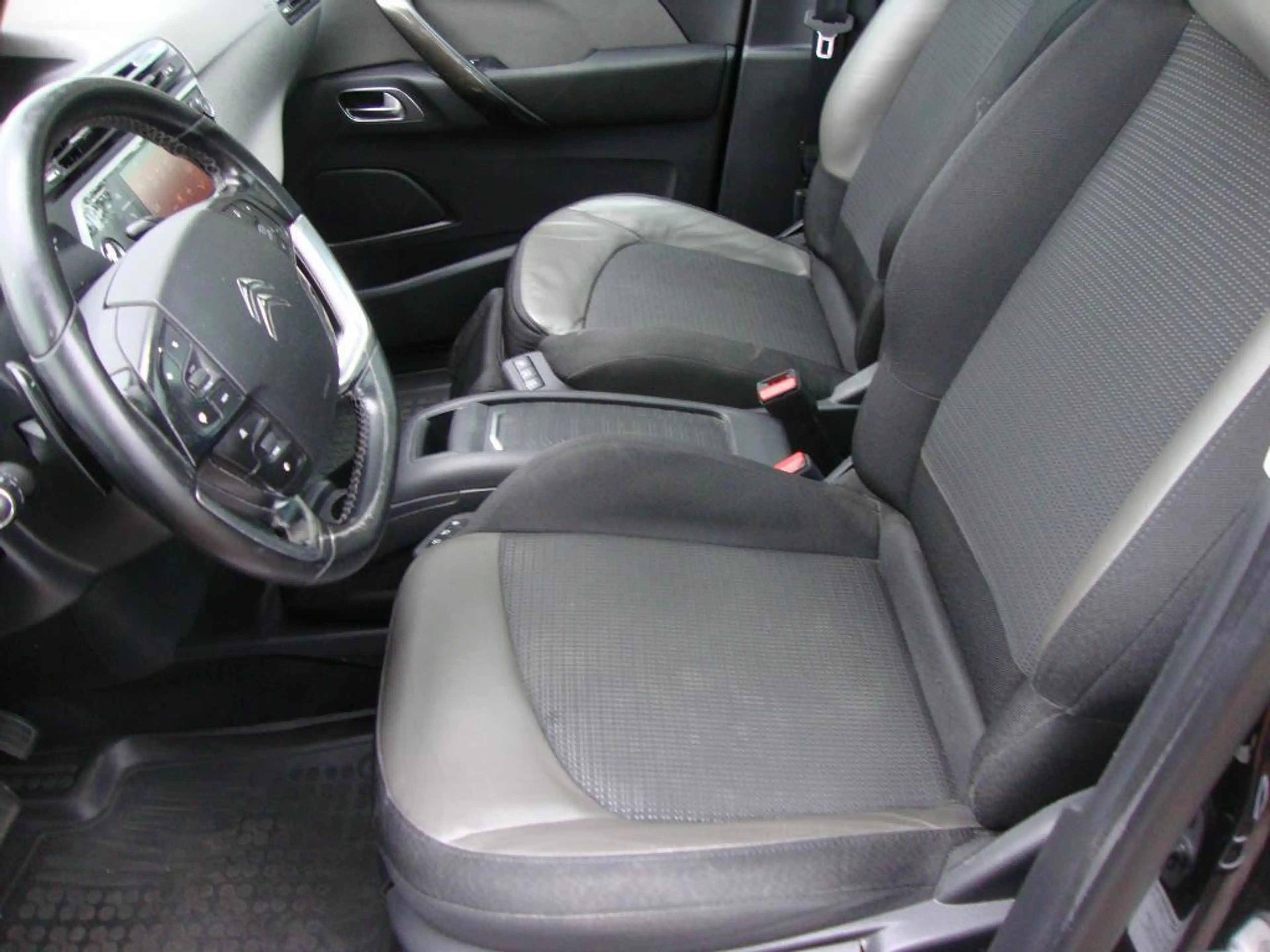 Citroen Grand C4 Picasso 1.6 BlueHDi Shine 7 zits — photo 13