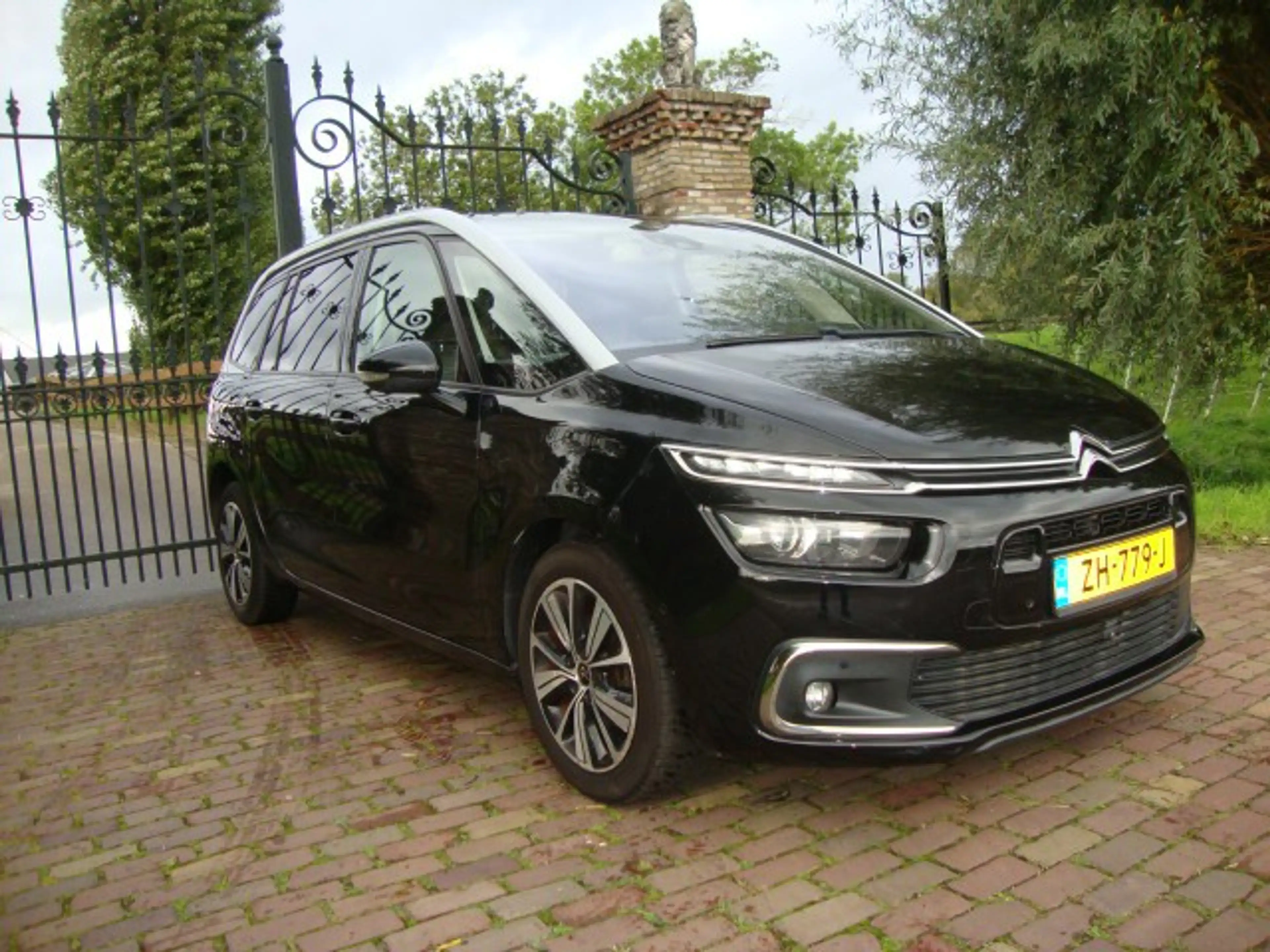 Citroen Grand C4 Picasso 1.6 BlueHDi Shine 7 zits — photo 3