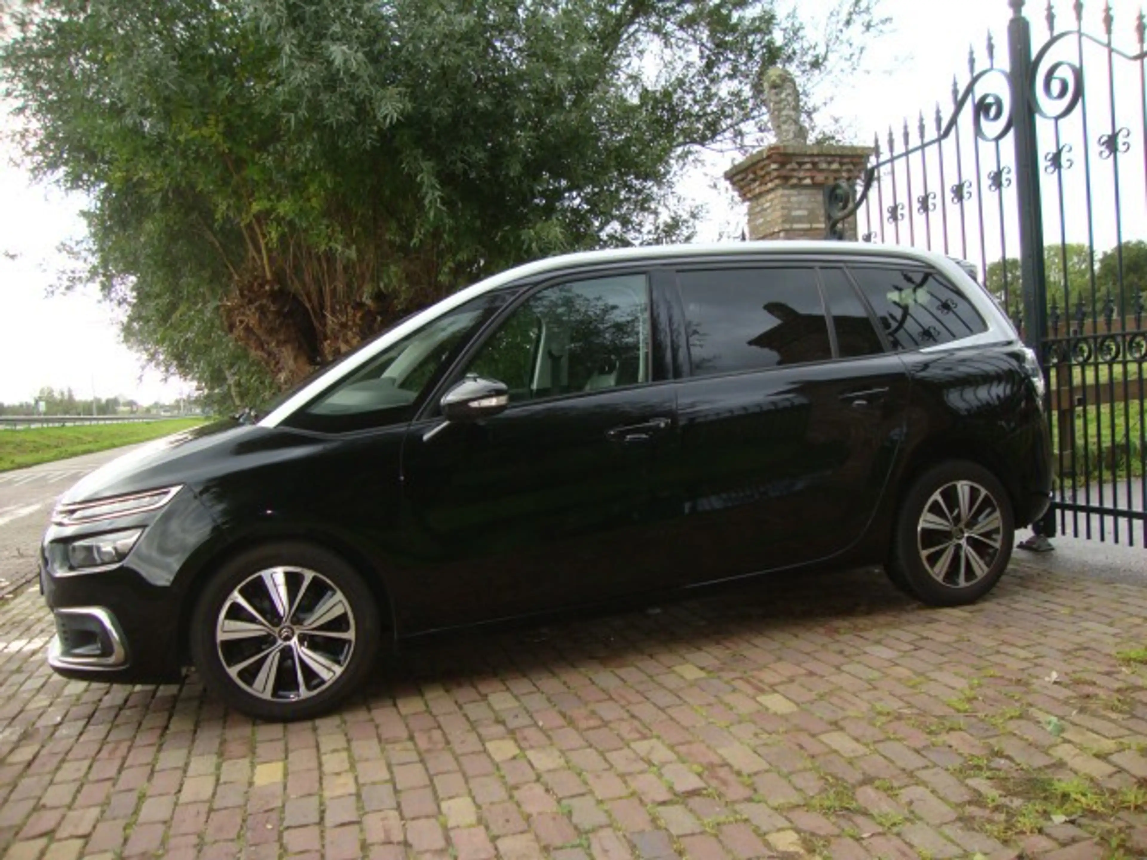 Citroen Grand C4 Picasso 1.6 BlueHDi Shine 7 zits — photo 5