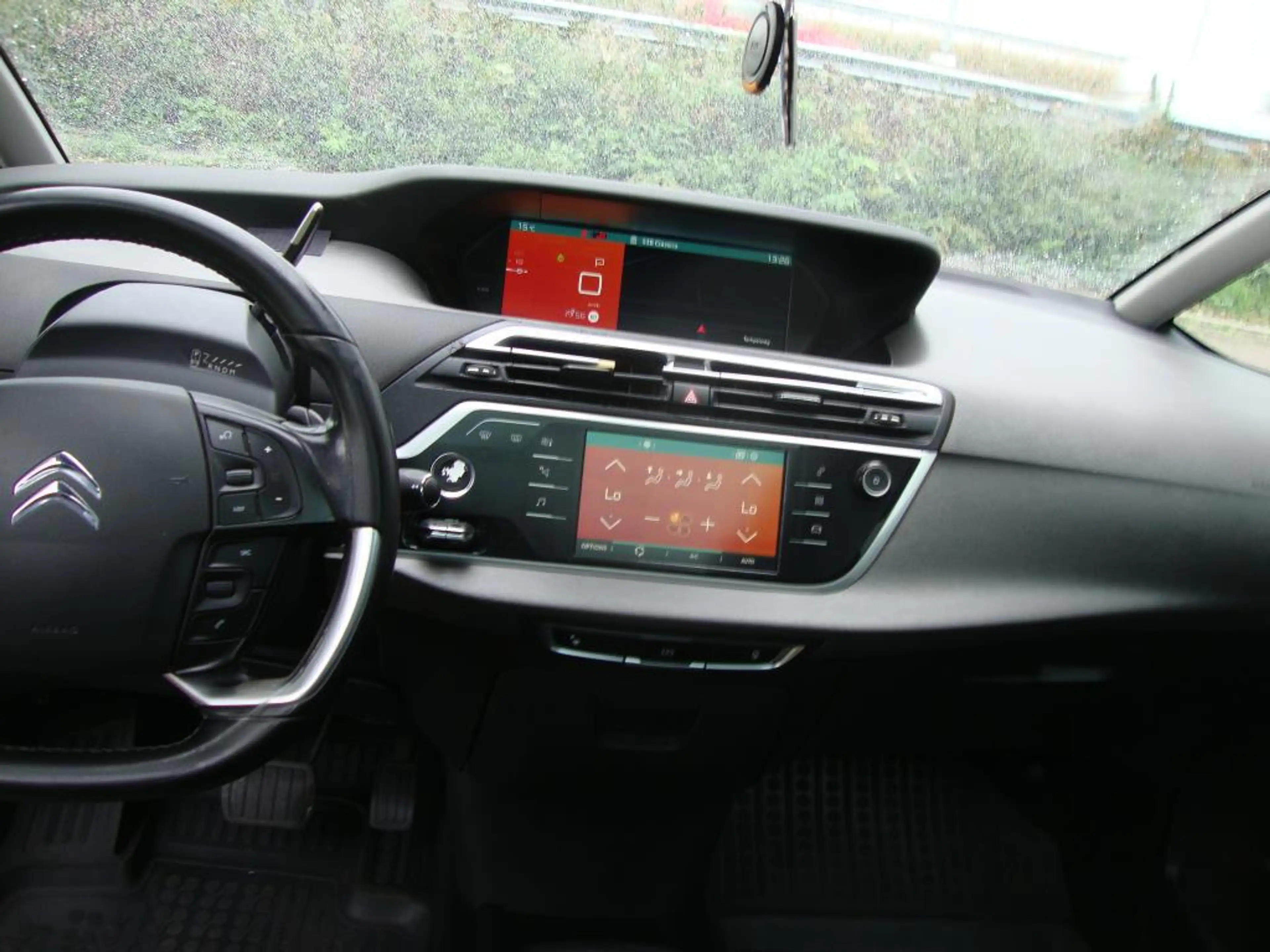 Citroen Grand C4 Picasso 1.6 BlueHDi Shine 7 zits — photo 9