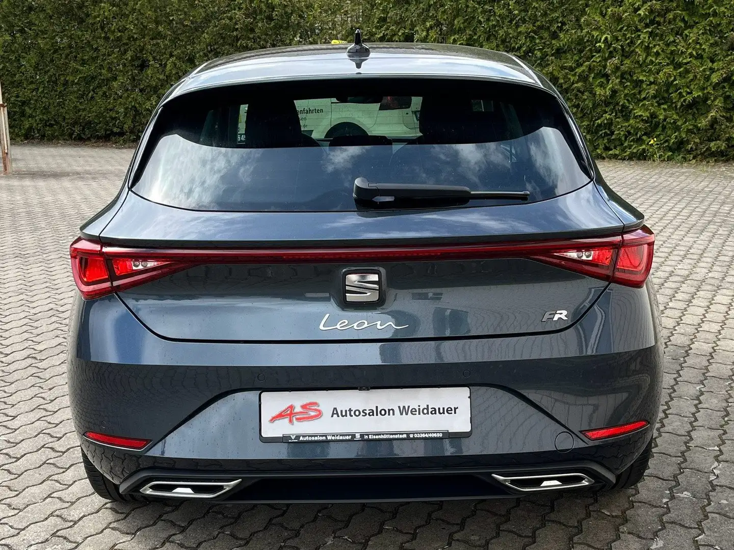 SEAT Leon 1.0 TSI FR *ACC, Navi, Kamera, FullLink, Garantie* Gris - 2