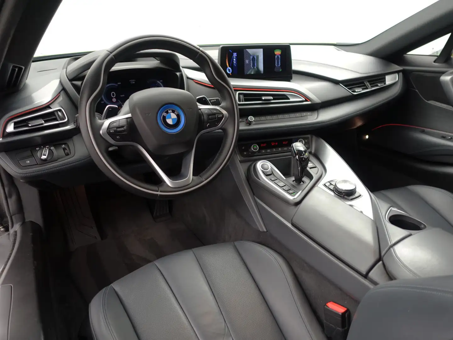BMW i8 1.5 Protonic Black Edition Aut- Frozen Black, Forg Black - 2