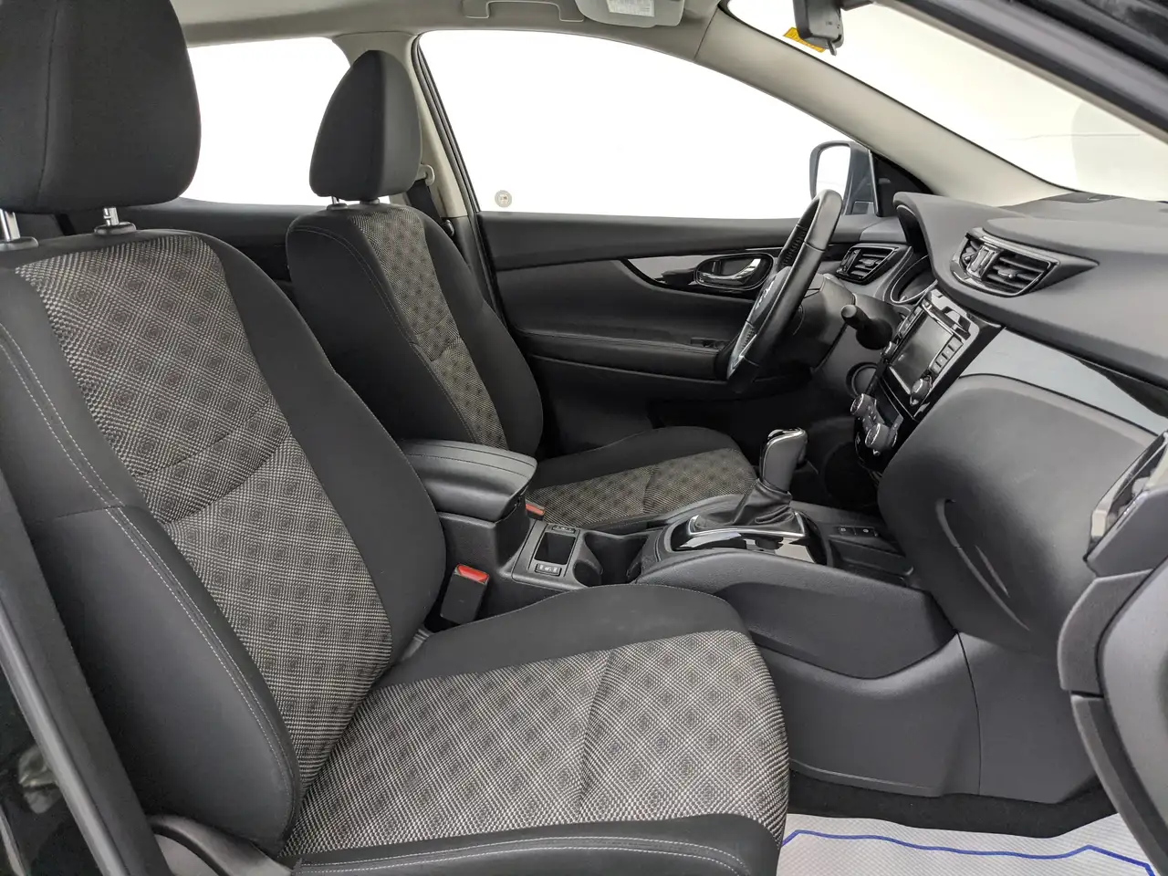 Nissan Qashqai снимка Nissan Qashqai