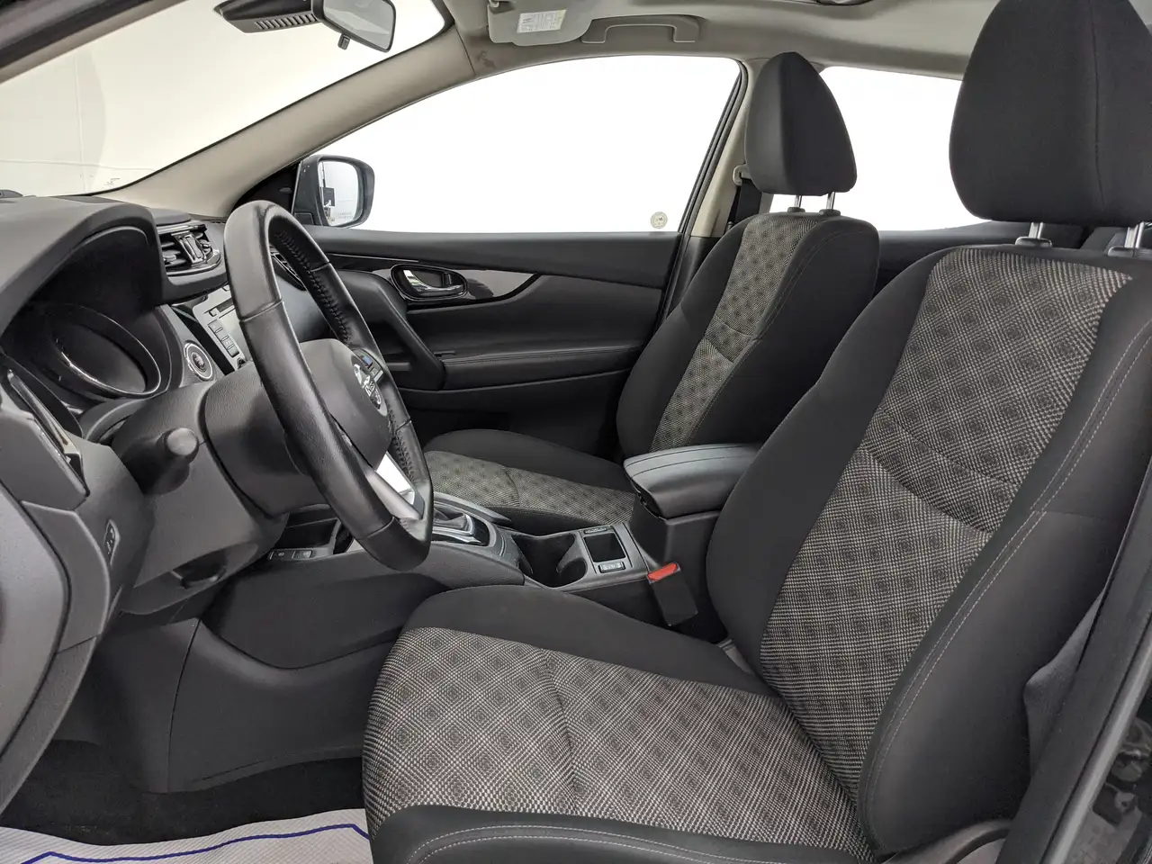 Nissan Qashqai снимка Nissan Qashqai