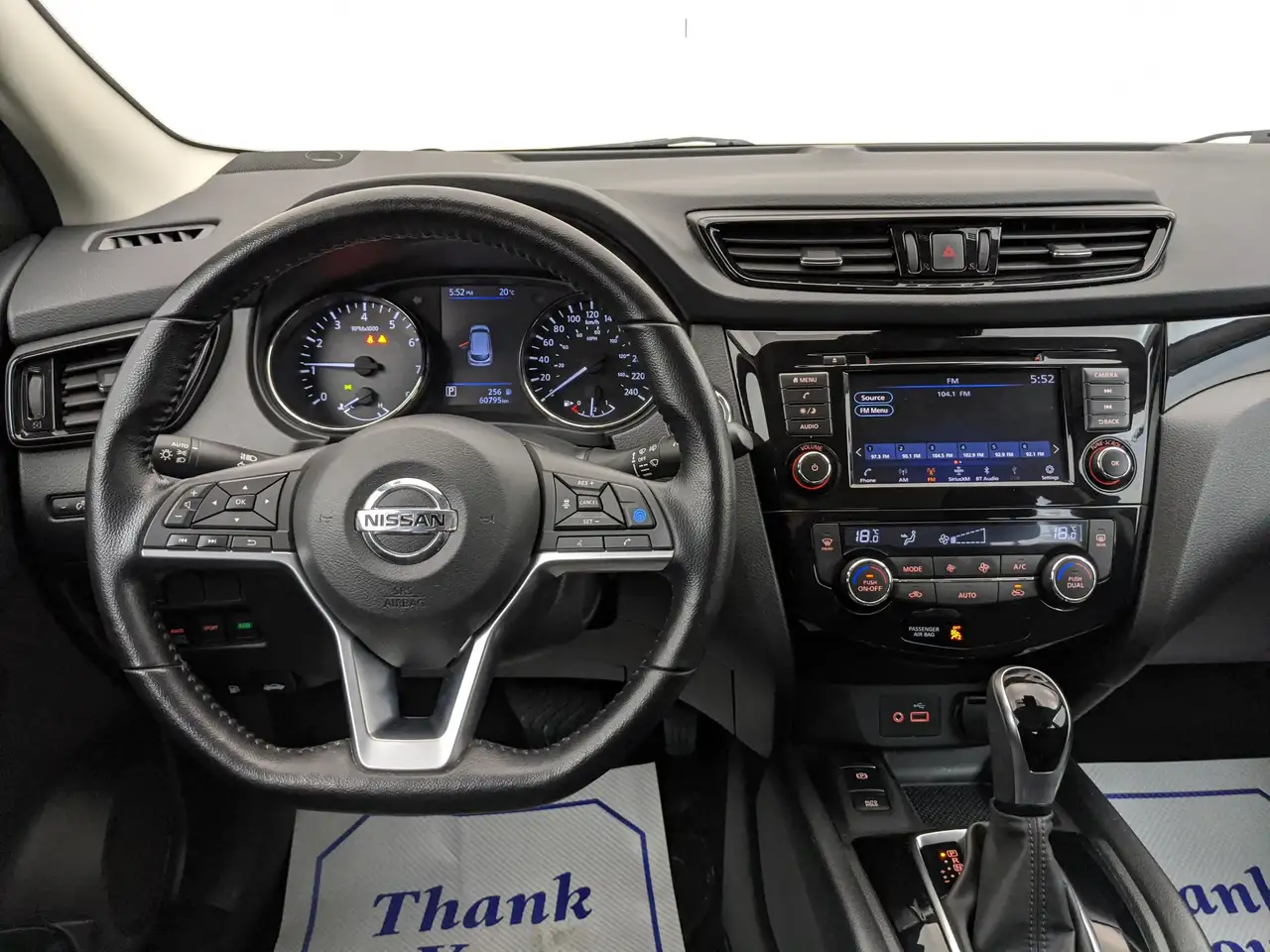Nissan Qashqai снимка Nissan Qashqai