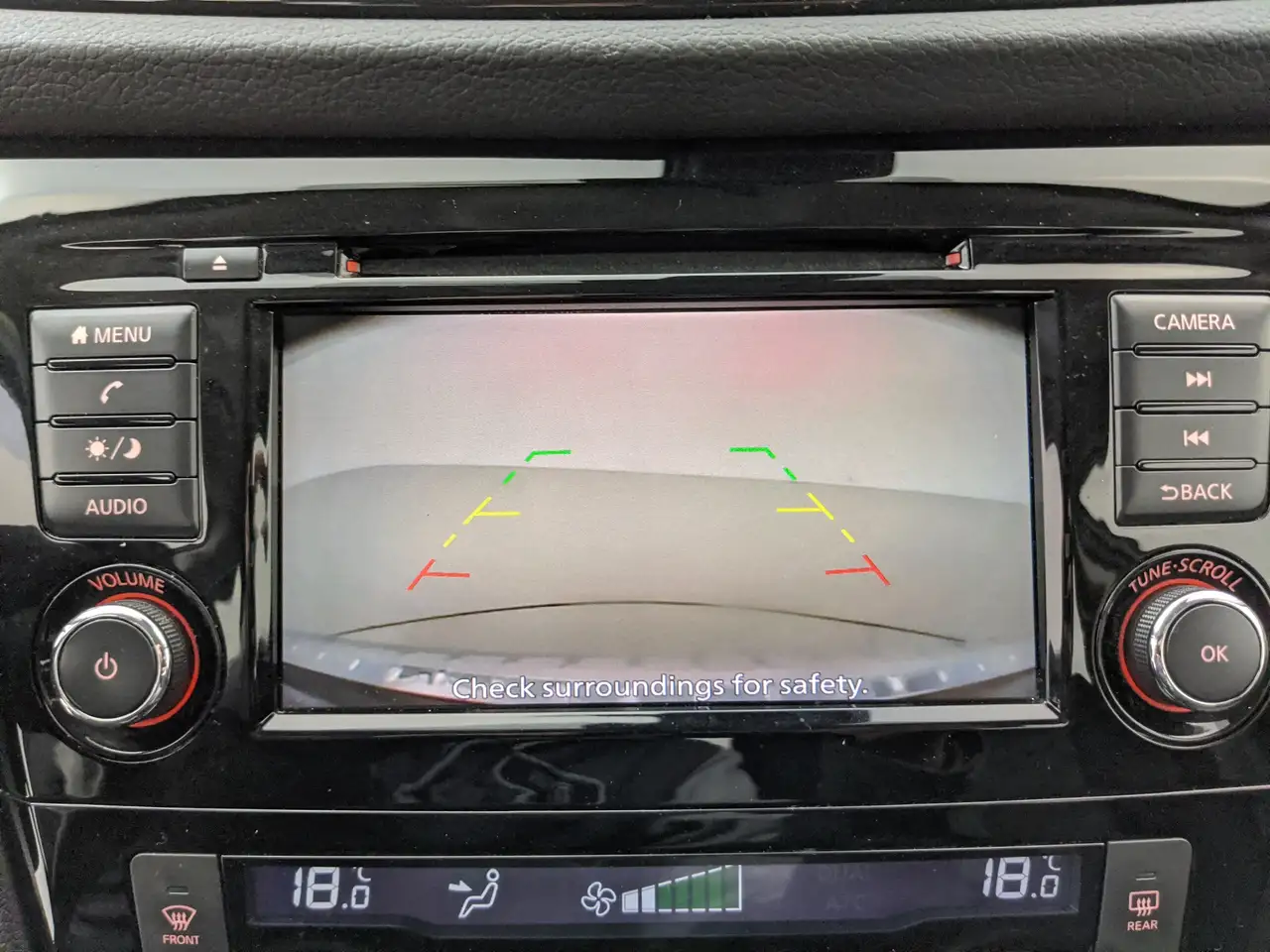 Nissan Qashqai снимка Nissan Qashqai