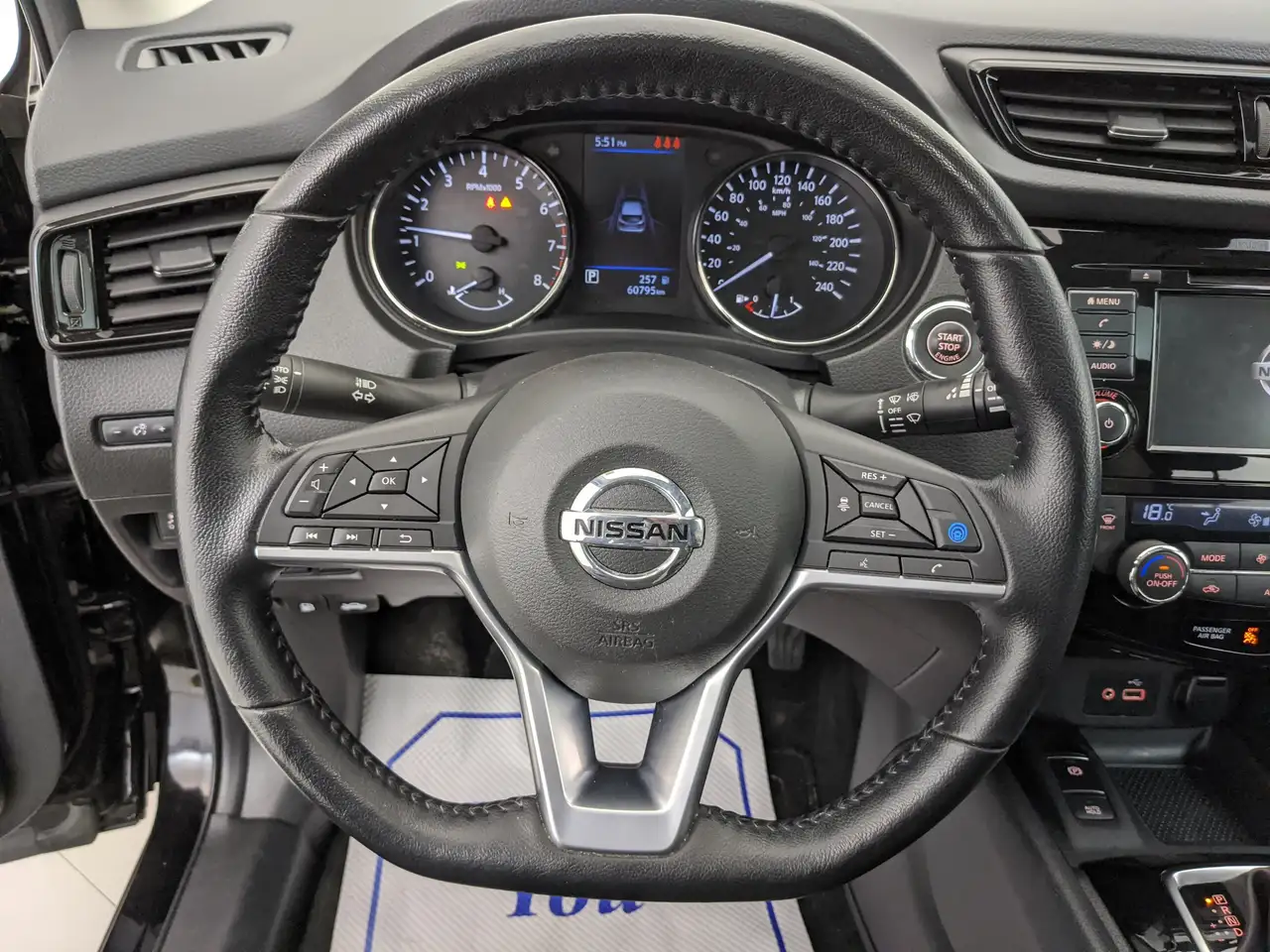 Nissan Qashqai снимка Nissan Qashqai