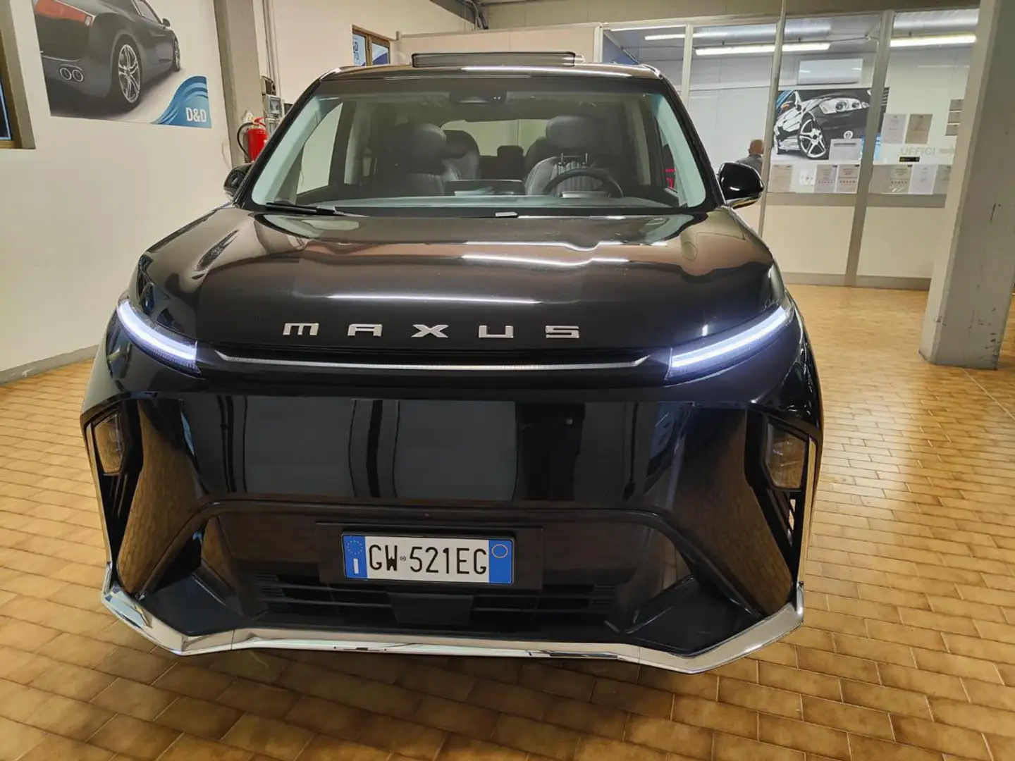 Maxus Mifa 9 PREMIUM 7 POSTI ELETTRIC 580 KM AUTONOMIA Nero - 2