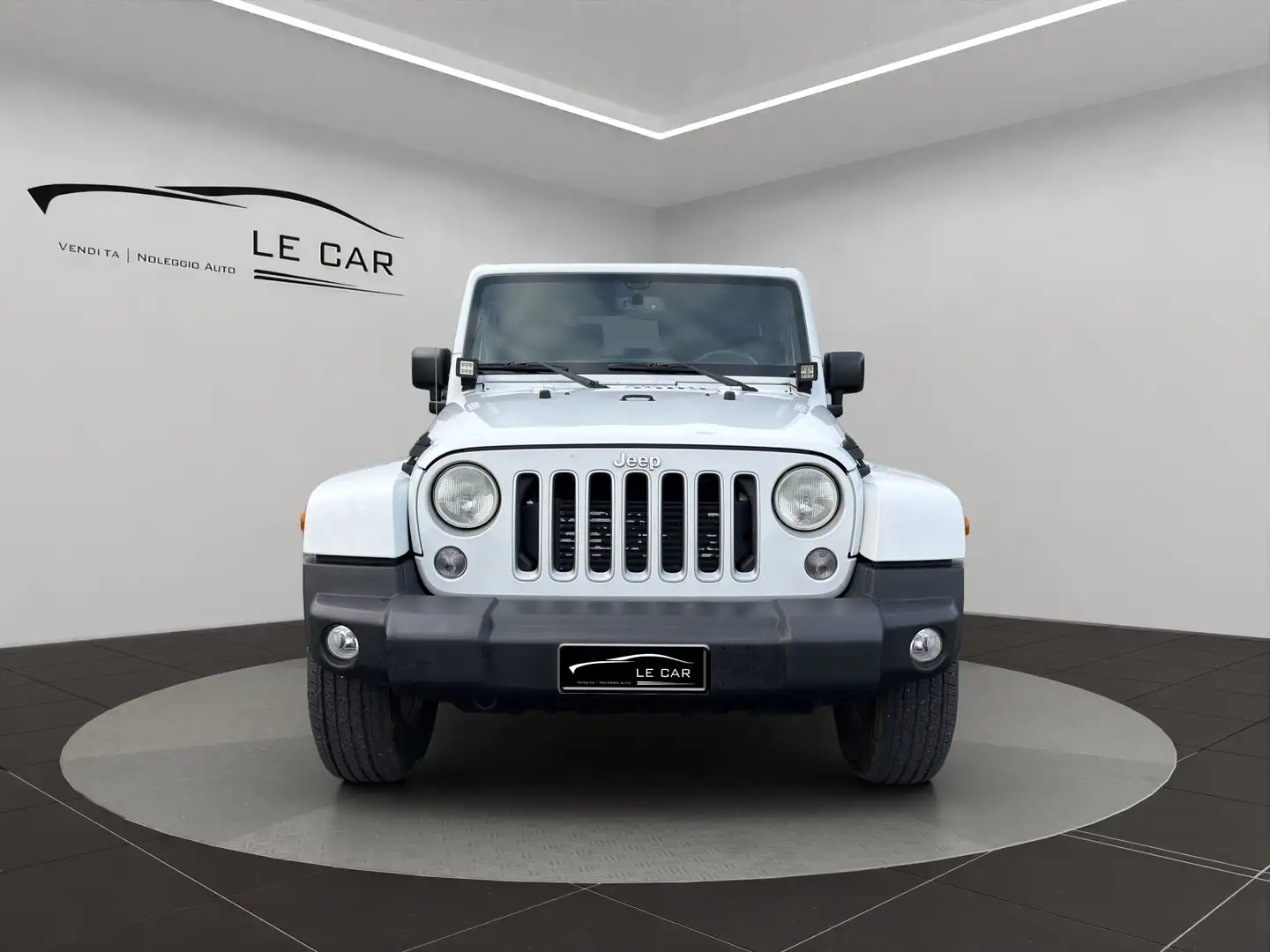 Jeep Wrangler Wrangler III 2011 2.8 crd Sahara auto E6 Blanc - 2