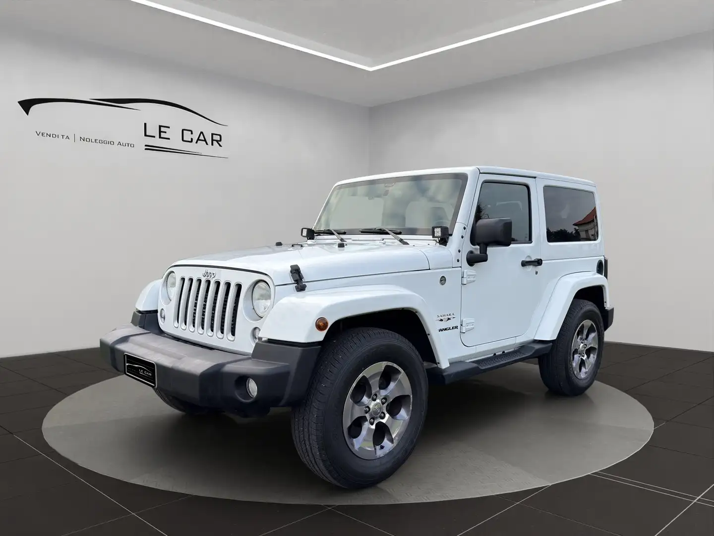 Jeep Wrangler Wrangler III 2011 2.8 crd Sahara auto E6 Blanc - 1