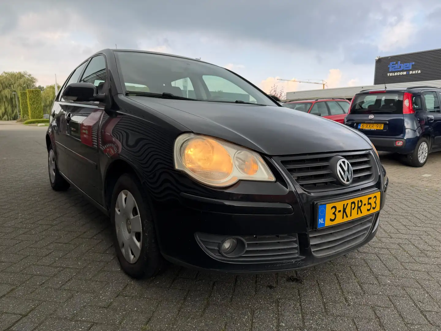 Volkswagen Polo 1.2 Trendline EXPORT/HANDEL | Airco | Trekhaak | R Schwarz - 2