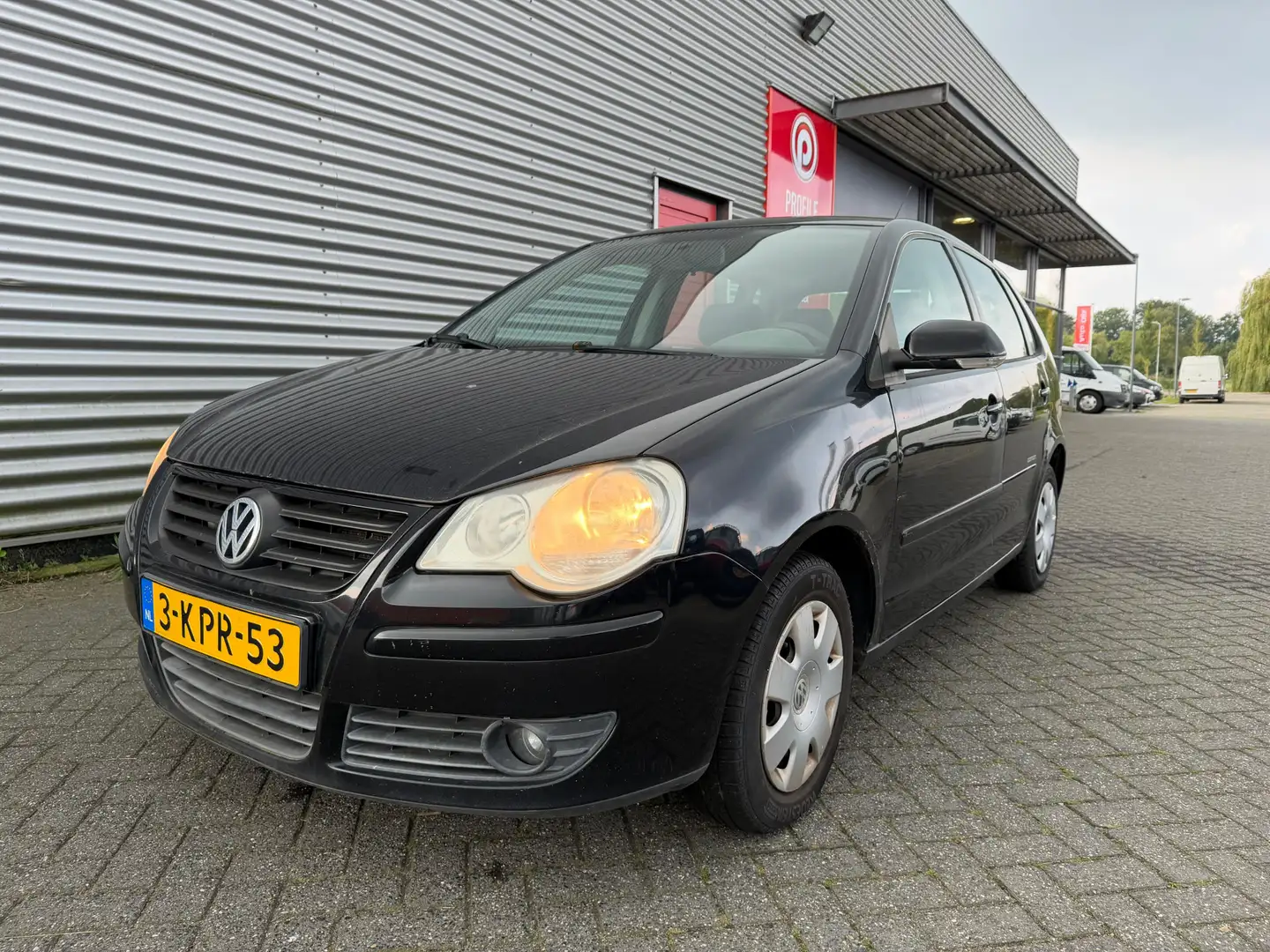 Volkswagen Polo 1.2 Trendline EXPORT/HANDEL | Airco | Trekhaak | R Schwarz - 1