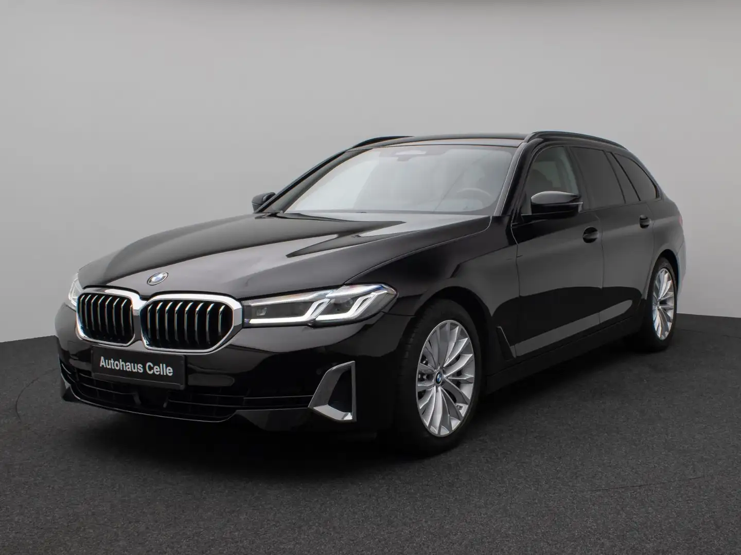 BMW 540 d xD LuxuryLine Kamera DAB HiFi ACC AHK Alarm Černá - 1