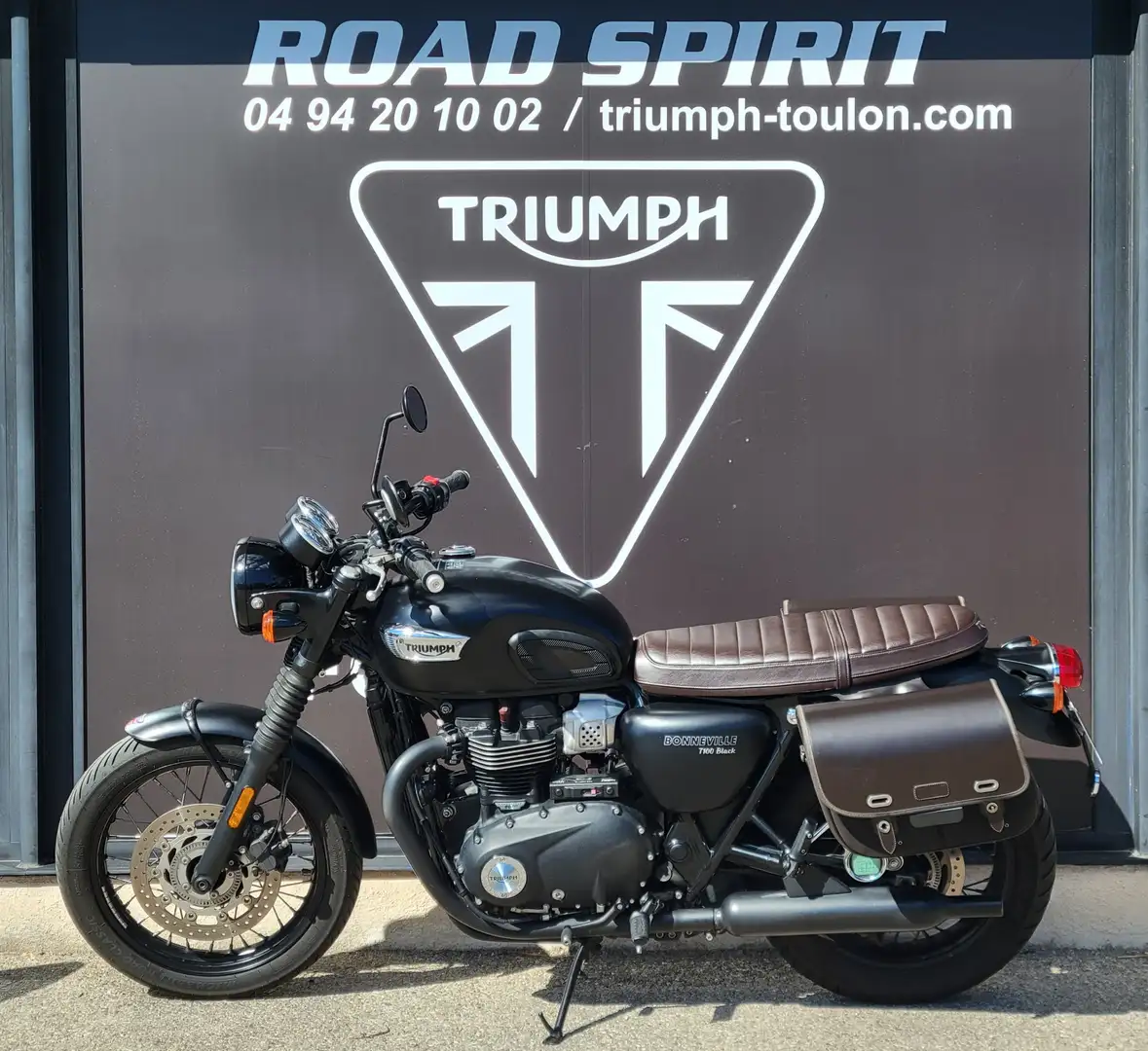 Triumph Bonneville T100 Noir - 2