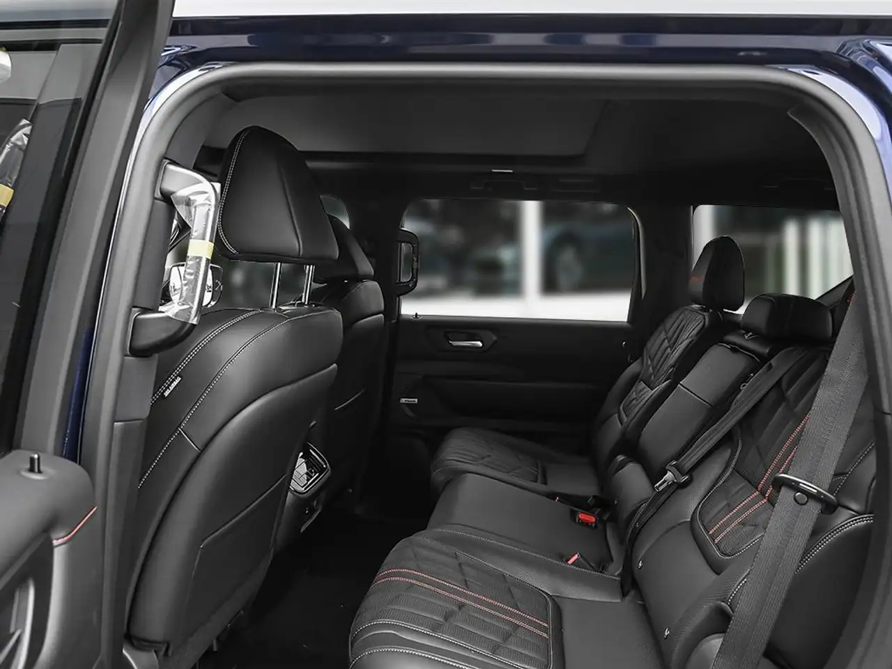 Nissan Armada снимка Nissan Armada