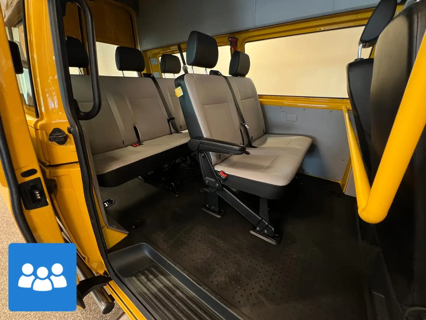 Volkswagen Transporter L2H3 Personenbus / Buurtbus 7-pers. Gelb - 2