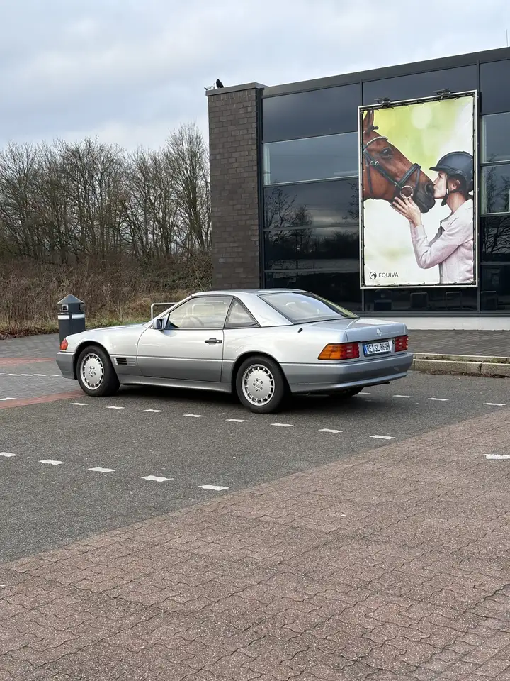 Mercedes-Benz SL 300