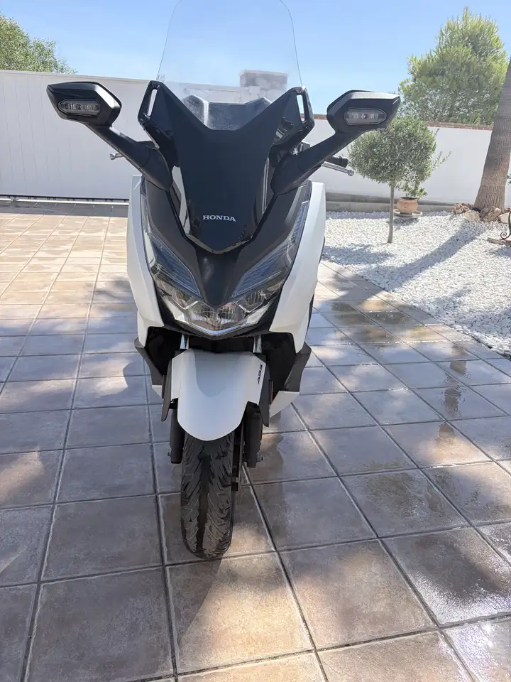 Honda Forza 125