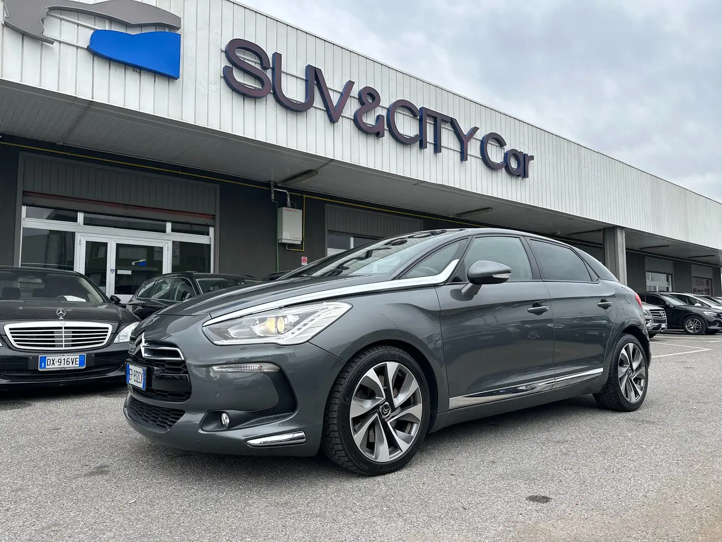 Citroen DS5 DS5 2.0 hdi 160cv auto Grigio - 1