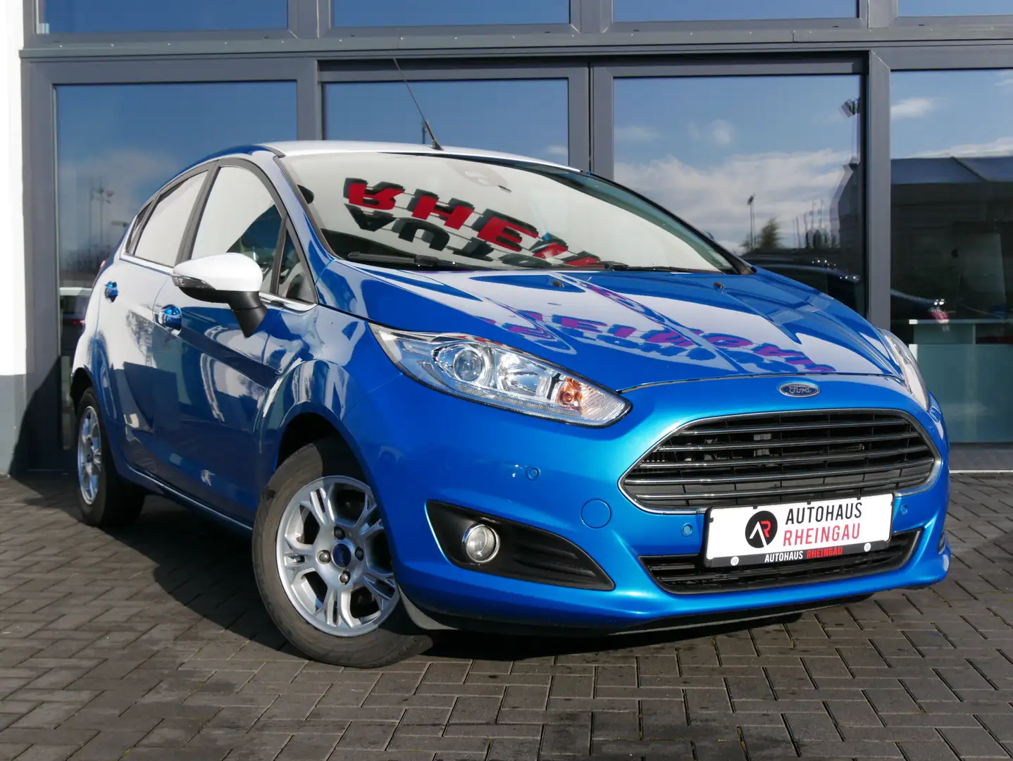 Ford Fiesta Titanium Blau - 2