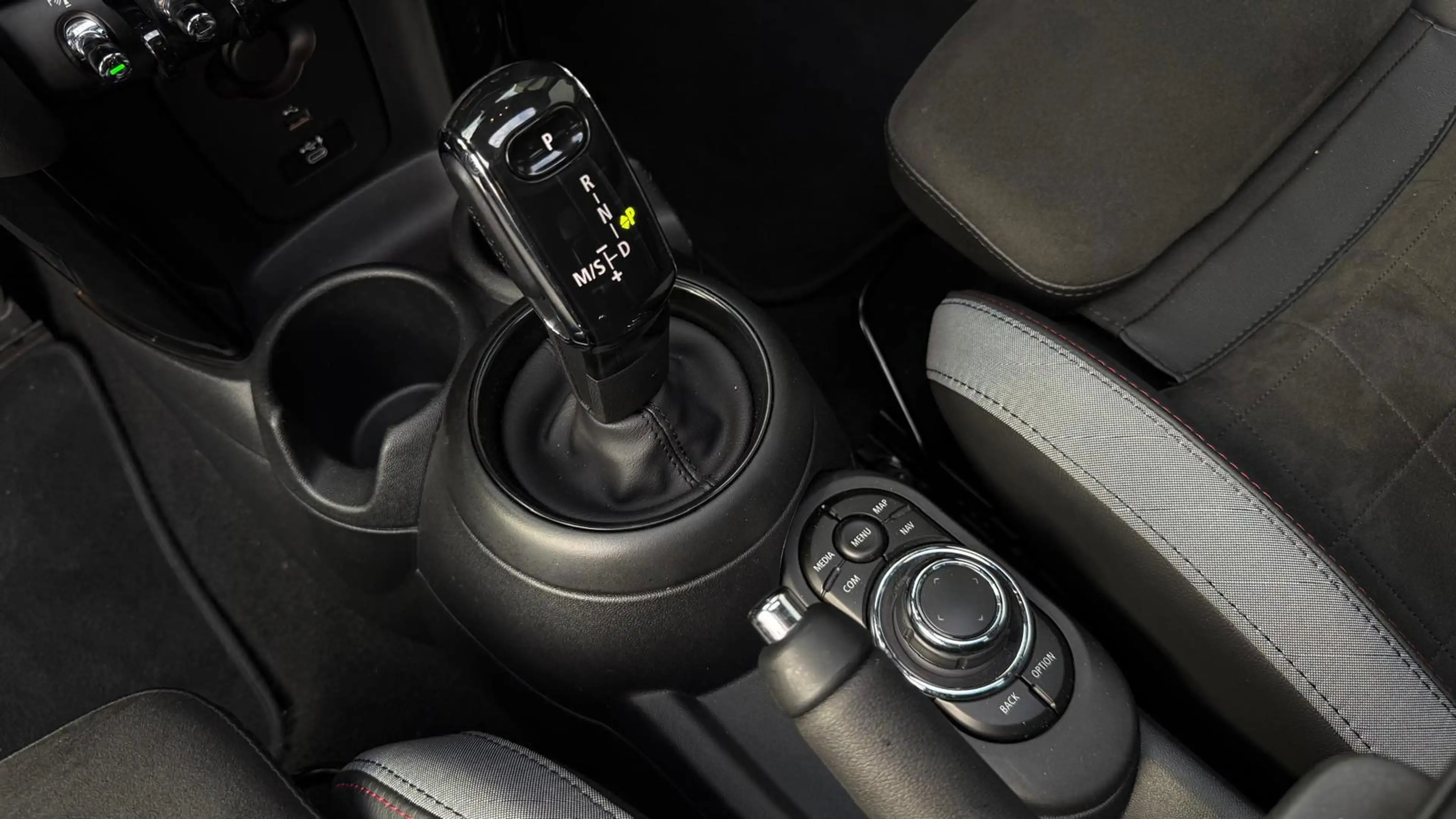 MINI John Cooper Works 3-Deurs 2.0 JCW Pack | Pano | HUD | Camera | CarPl — photo 12