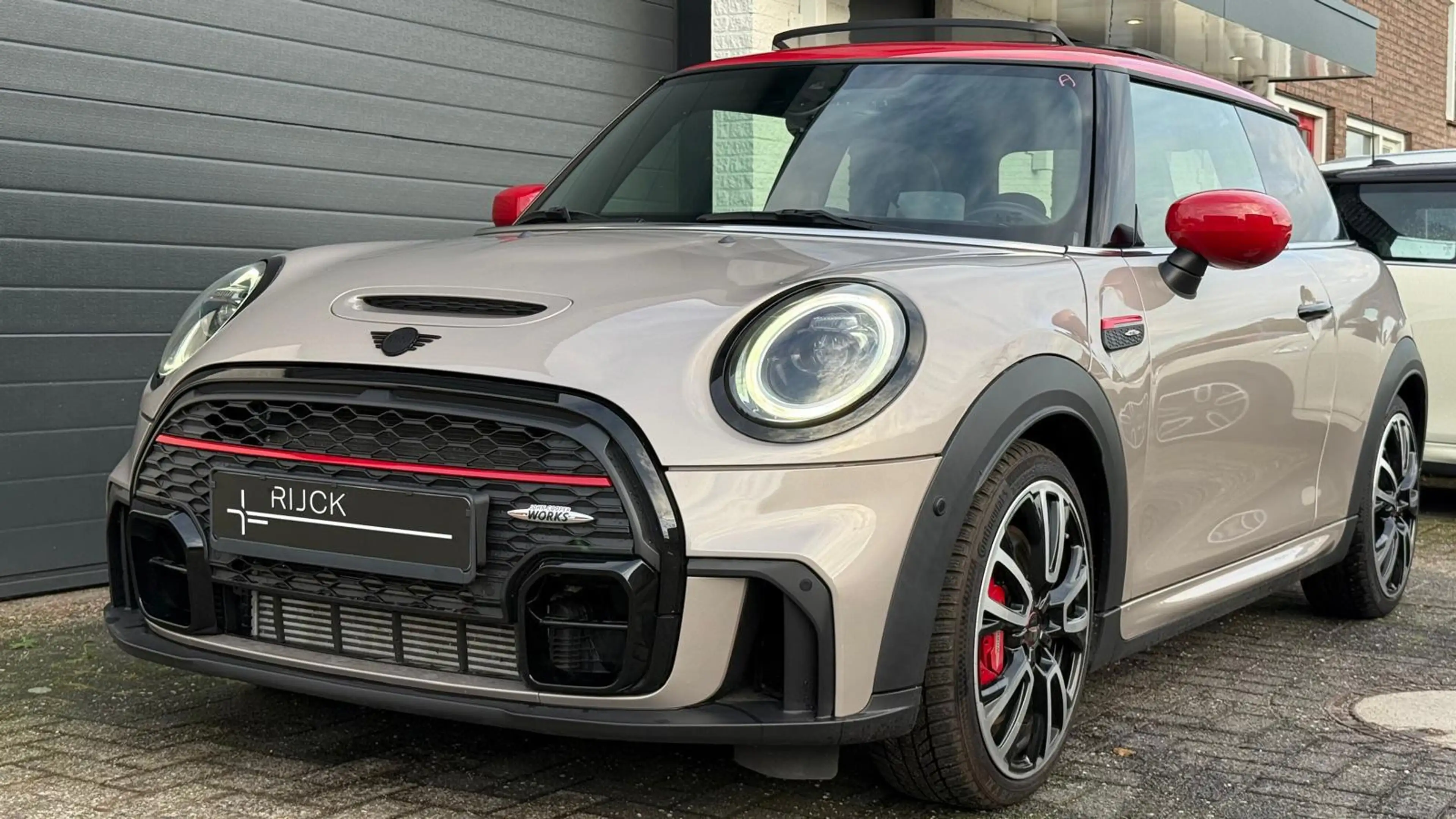 MINI John Cooper Works 3-Deurs 2.0 JCW Pack | Pano | HUD | Camera | CarPl — photo 9