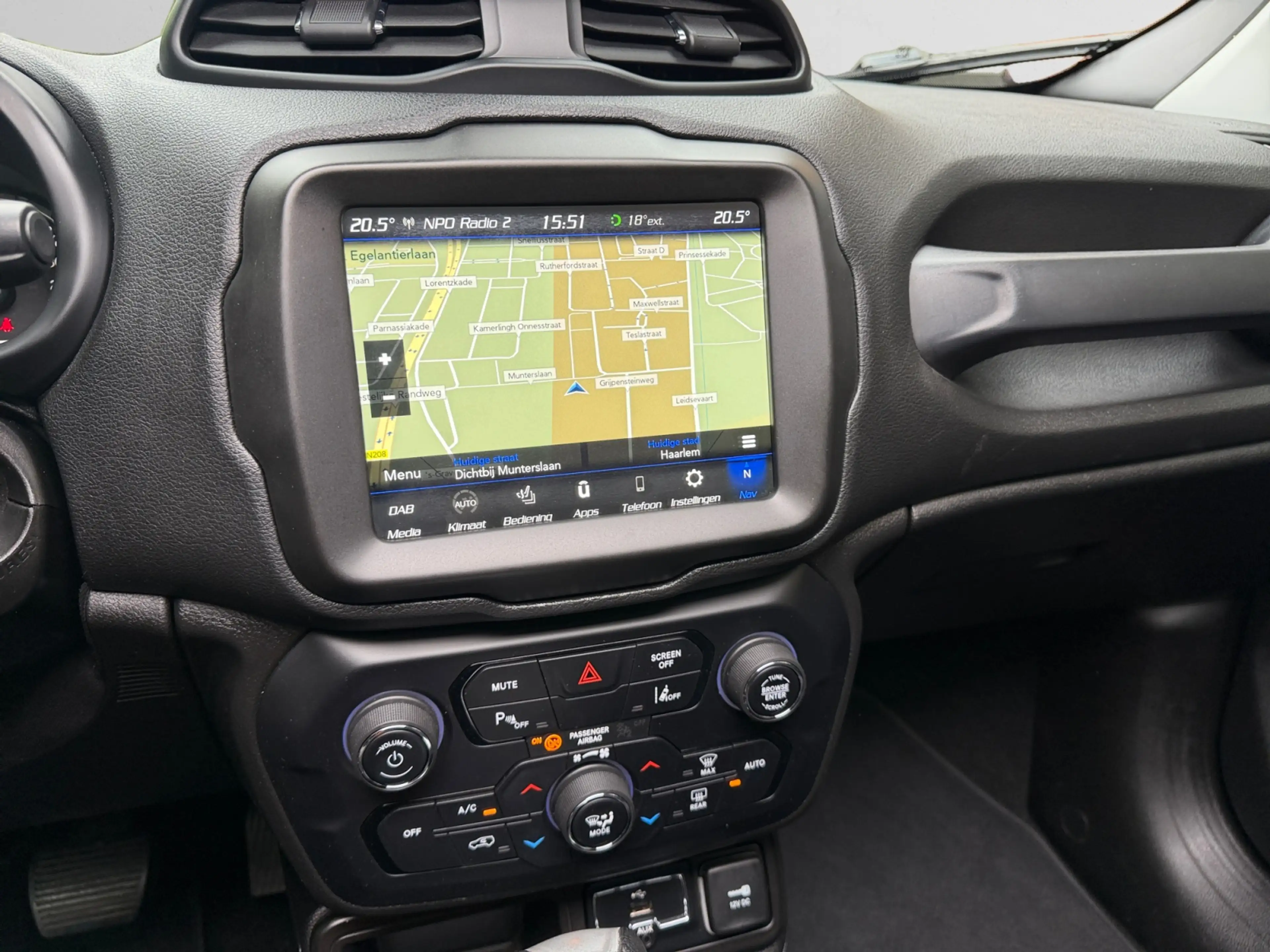 Jeep Renegade 1.3T Freedom Aut- Panoramadak, Stuur/Stoelverwarmi — photo 8