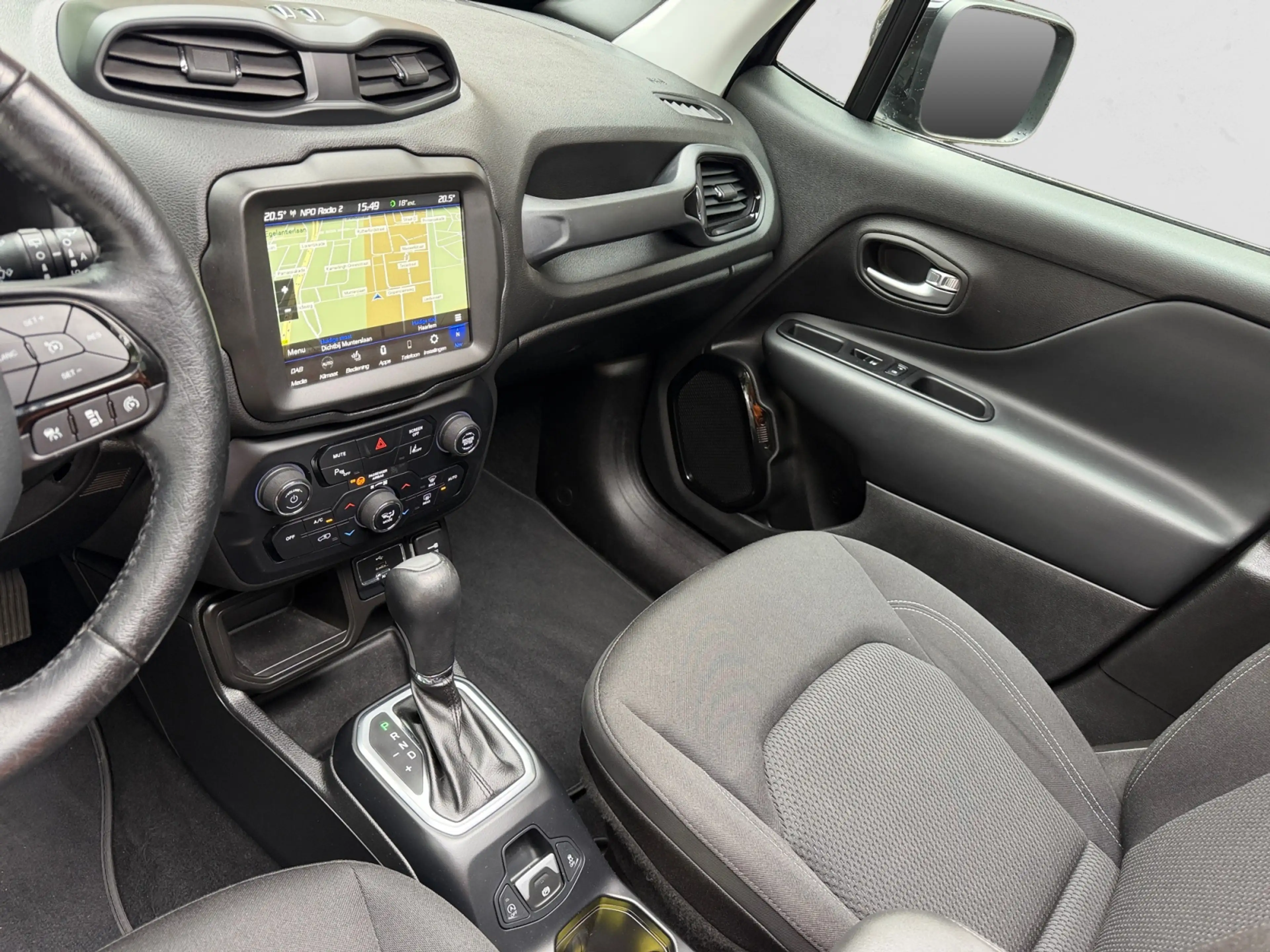 Jeep Renegade 1.3T Freedom Aut- Panoramadak, Stuur/Stoelverwarmi — photo 7