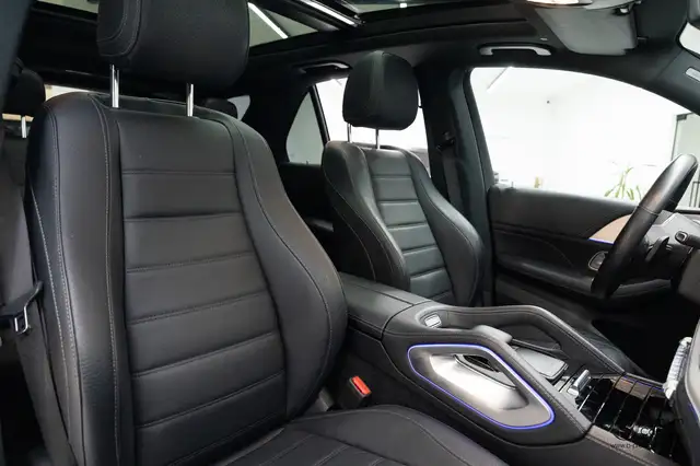 Mercedes-Benz Gle view 26