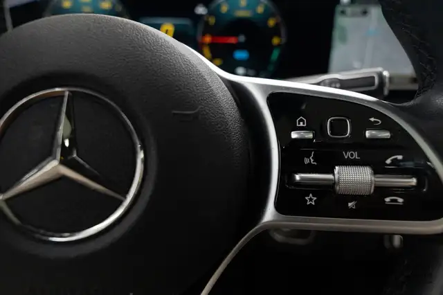 Mercedes-Benz Gle view 30
