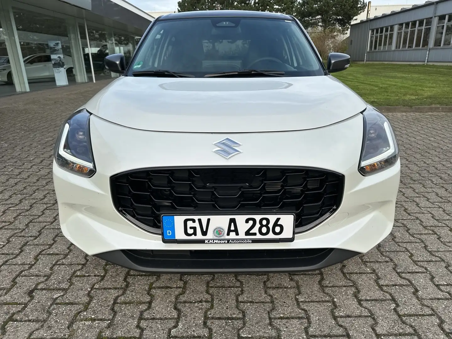 Suzuki Swift Comfort+ 1.2 Dualjet Hybrid CVT-Automatikgetriebe Bianco - 2