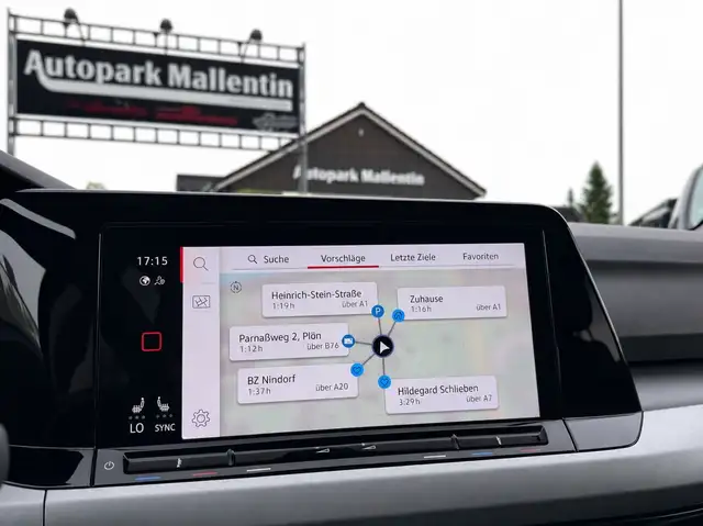 Volkswagen Golf view 11