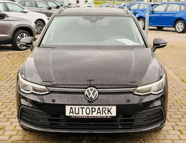 Volkswagen Golf view 2