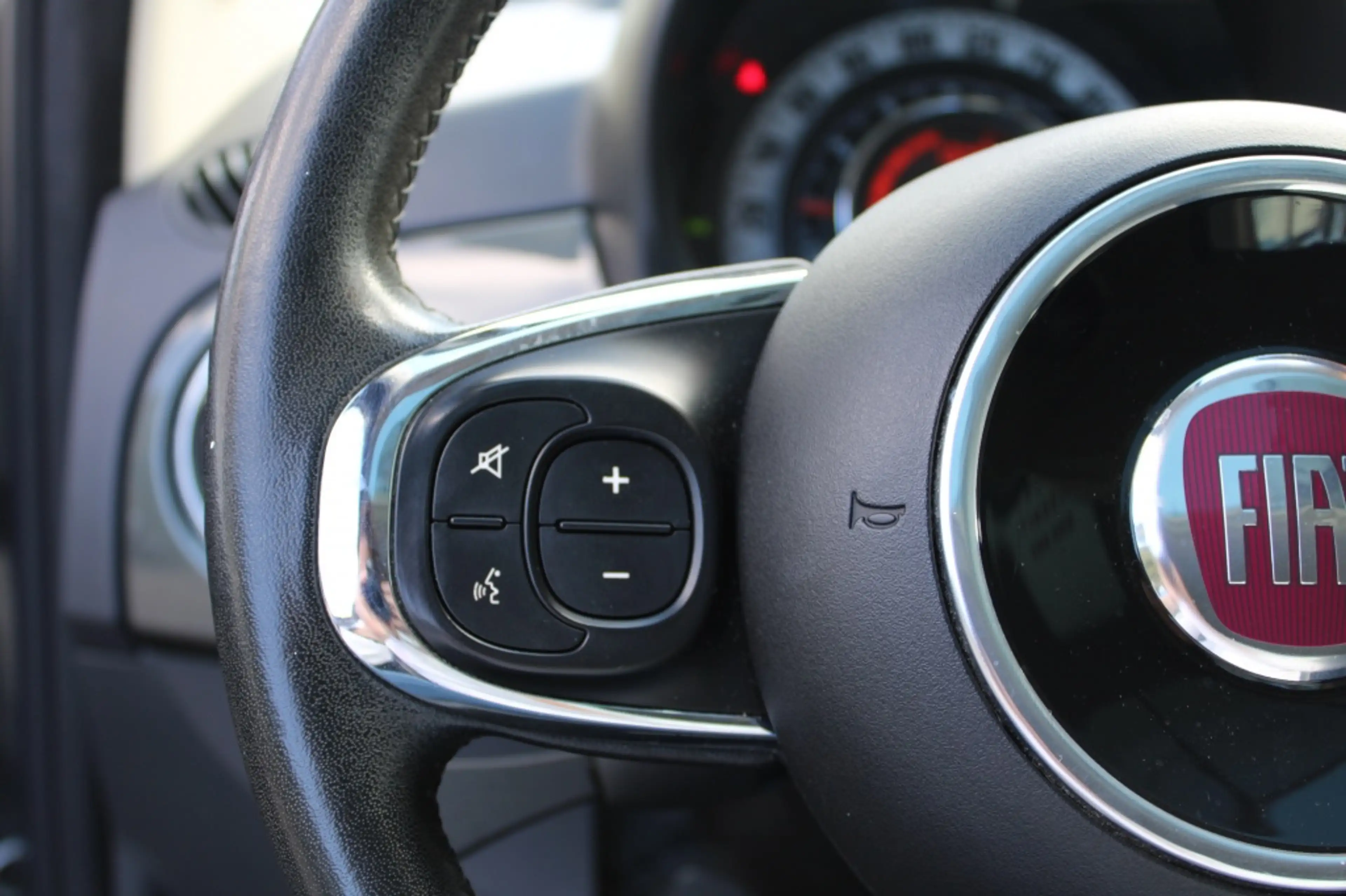 Fiat 500 0.9 TwinAir T Lounge — photo 10