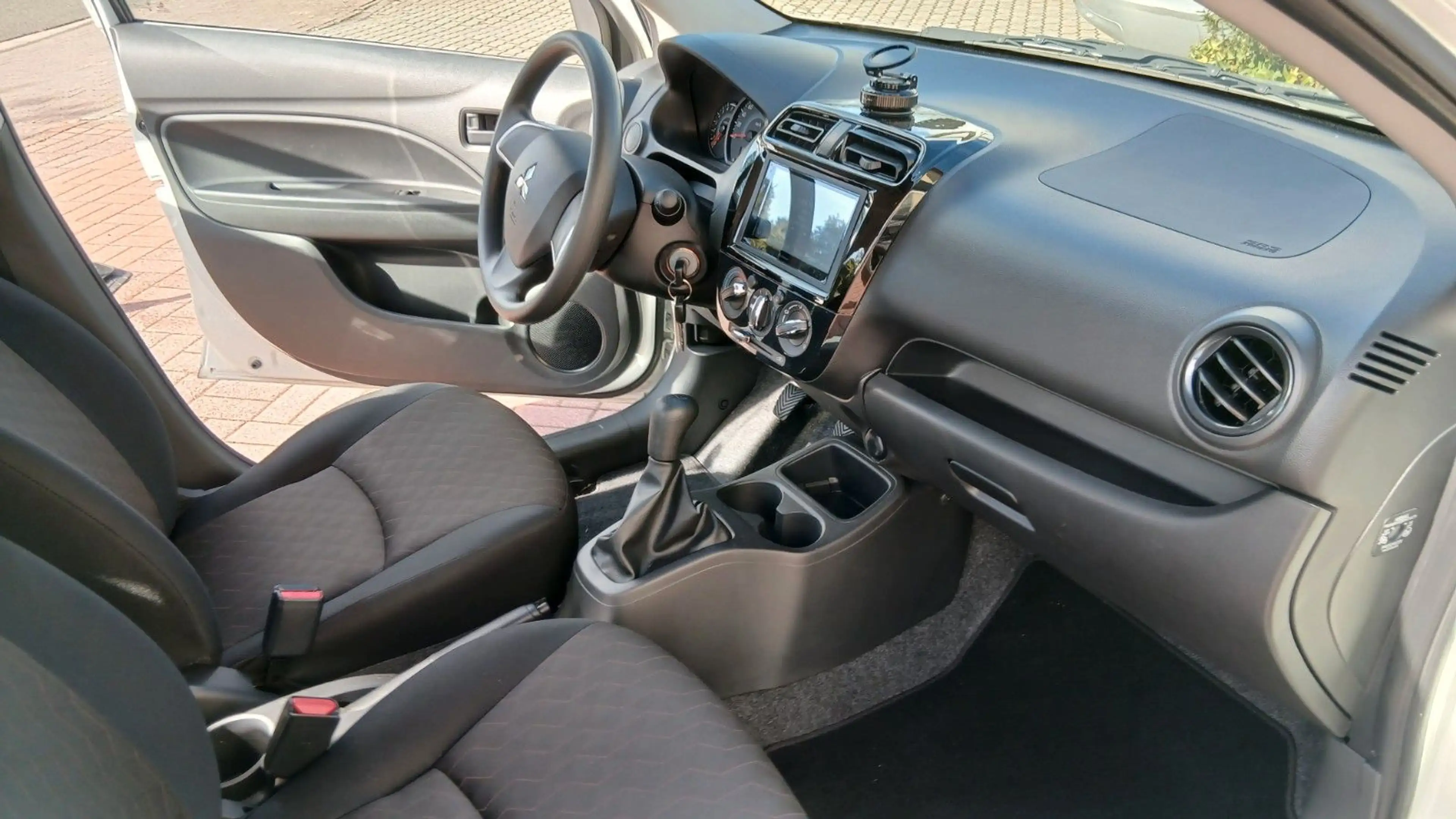 Mitsubishi Space Star Top EZ. 6. 25 / Erst 4.300km!! — photo 14