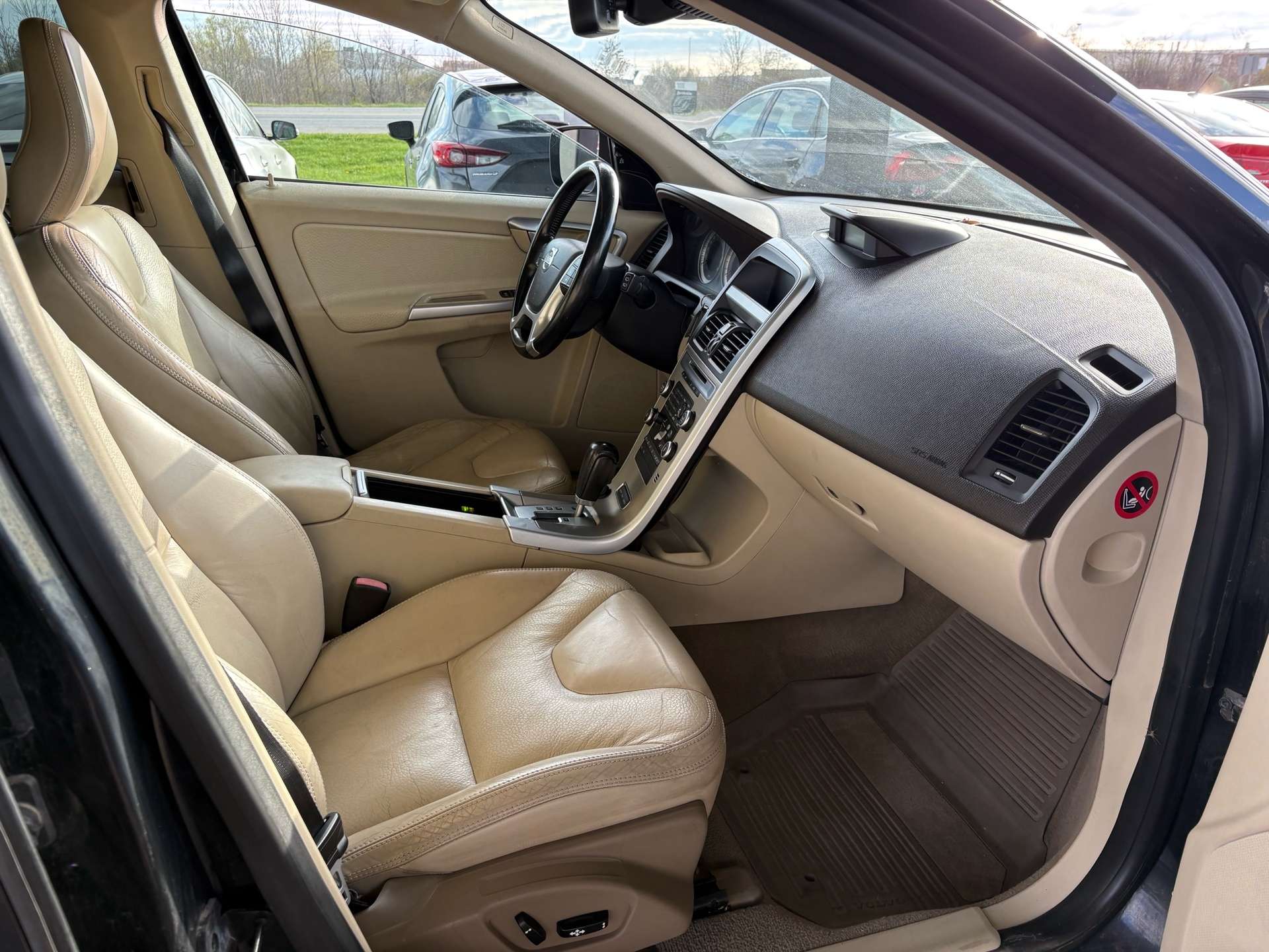 2011 Volvo XC60 AWD 3.0L T6 Level III I COMPLETE SERVICE HISTORY thumb 15