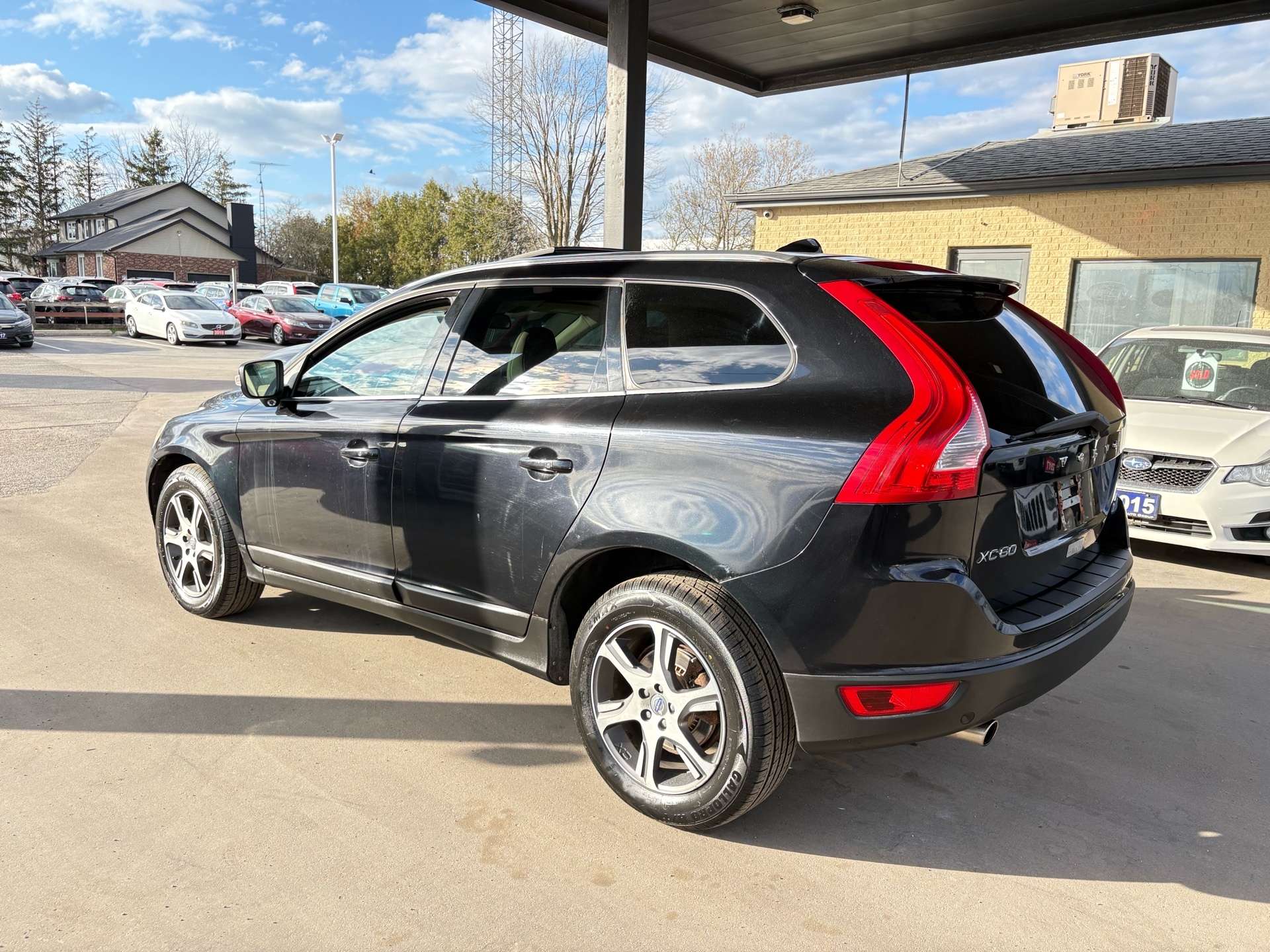 2011 Volvo XC60 AWD 3.0L T6 Level III I COMPLETE SERVICE HISTORY thumb 6