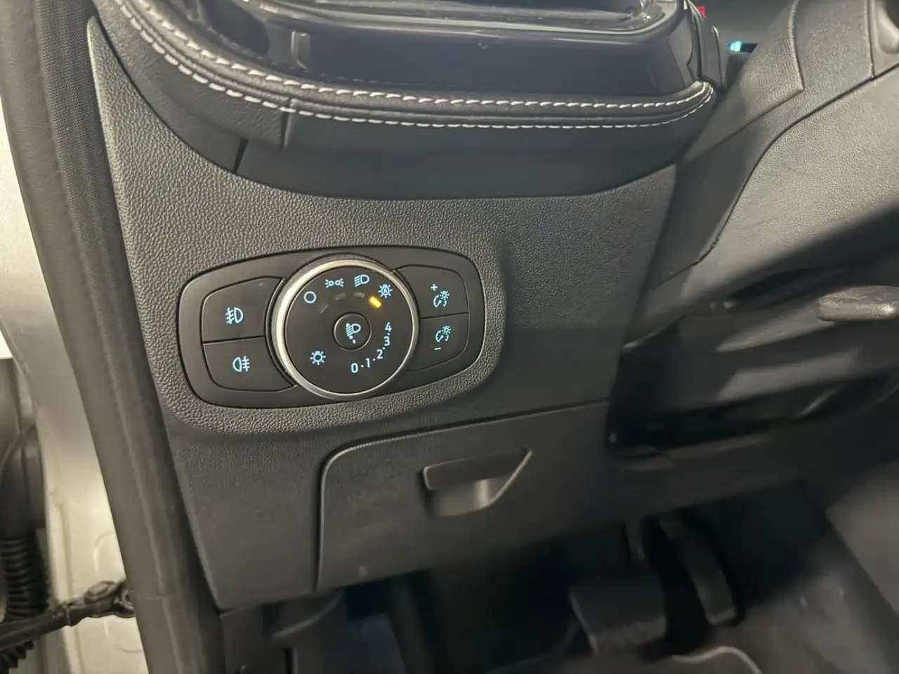 Ford Fiesta 5 portes — photo 16