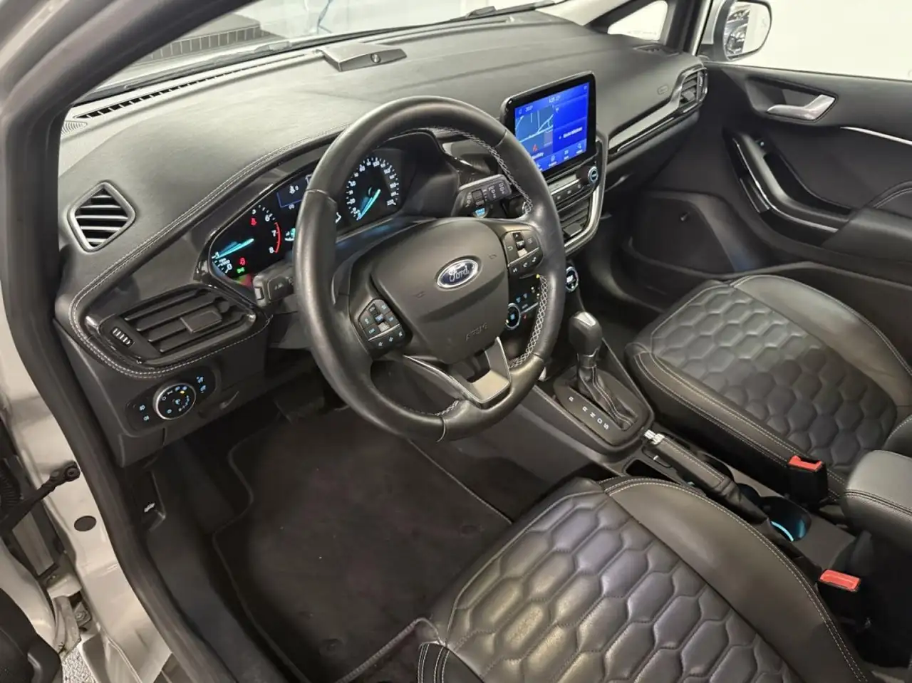 Ford Fiesta 5 portes — photo 9